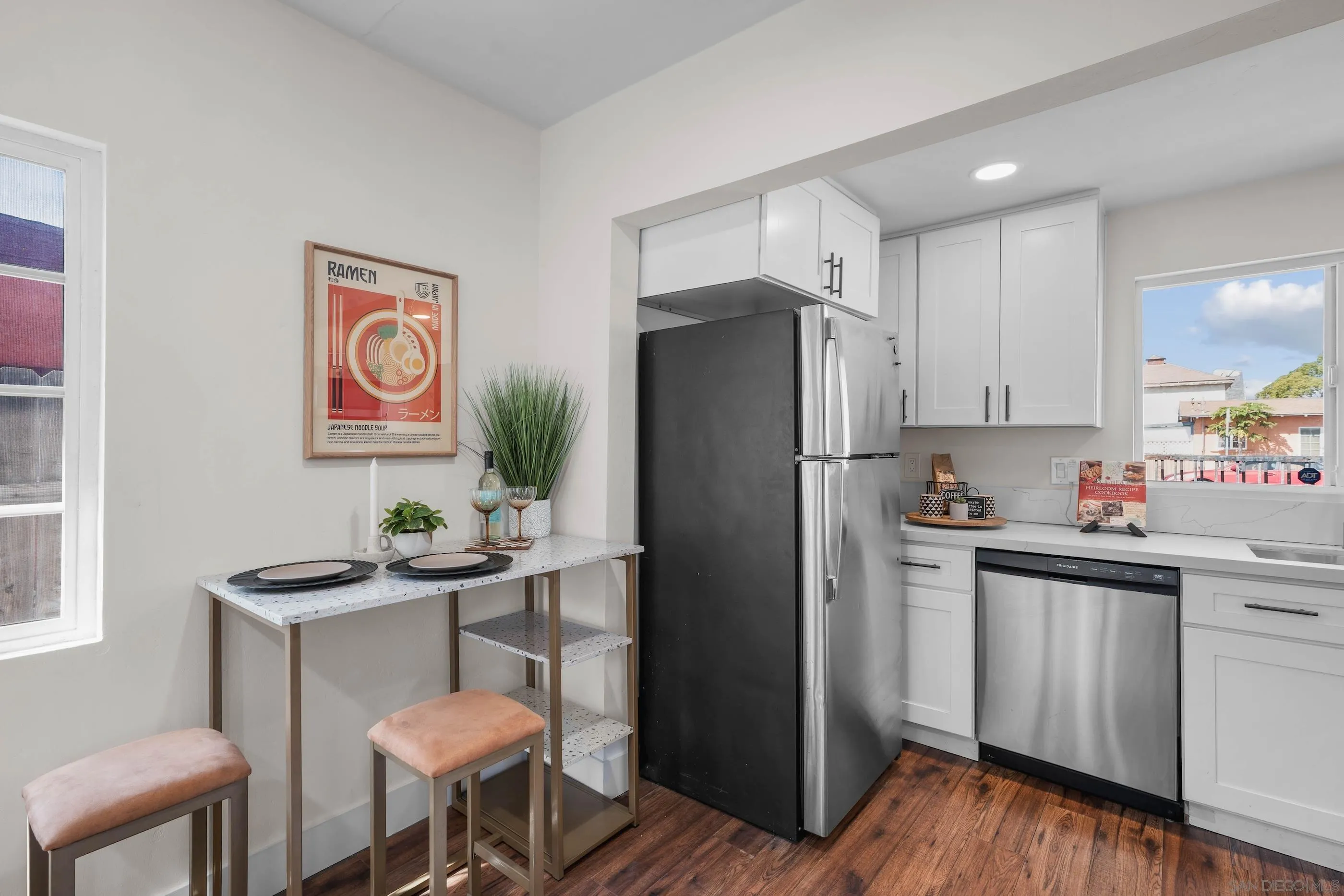 https://cdn.realtyfeed.com/cdn/127/250041117/1a9d7ba166901fdf1d803aaf2e347cf6.webp