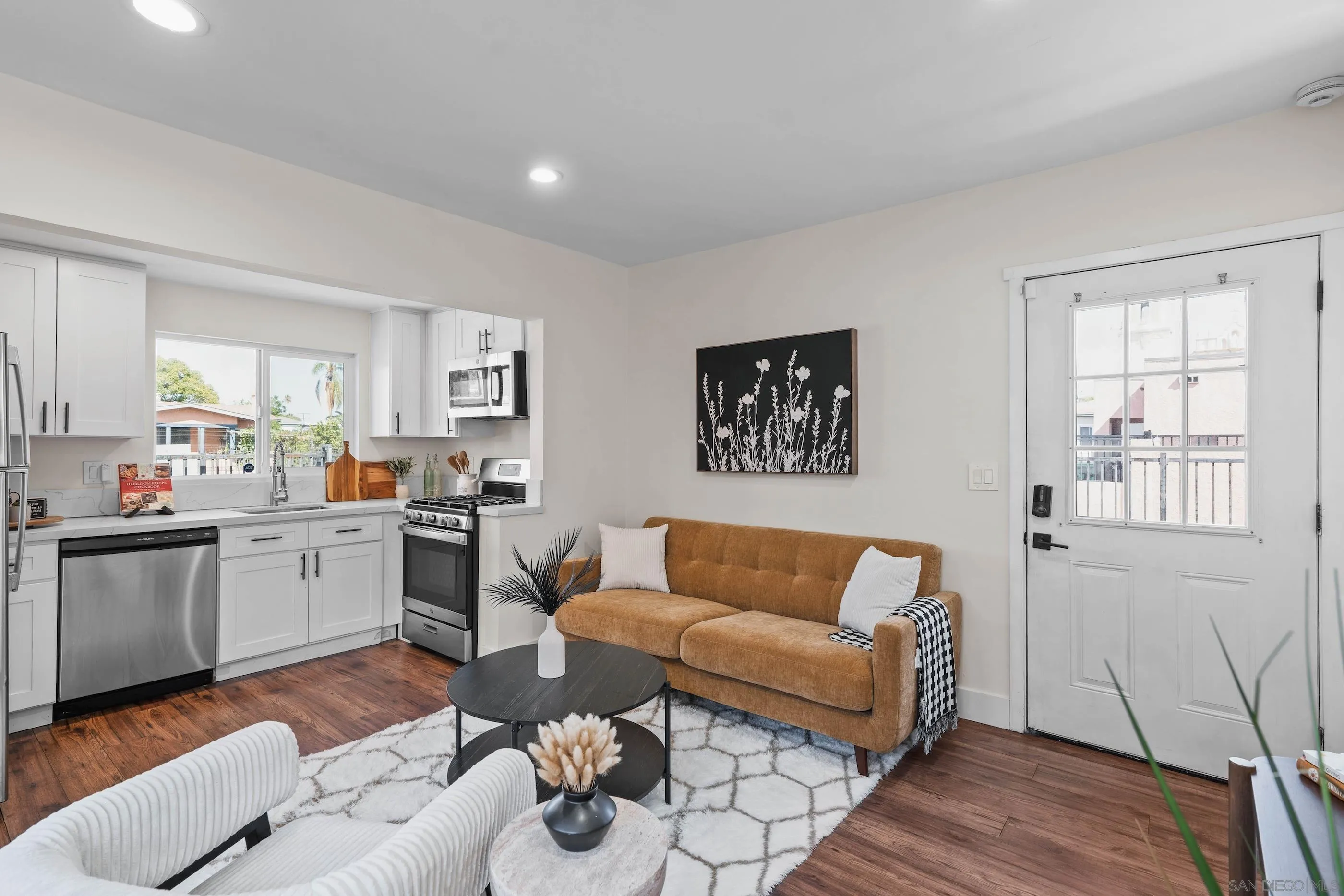 https://cdn.realtyfeed.com/cdn/127/250041117/c5bec84f9e309ea609889c3739812350.webp