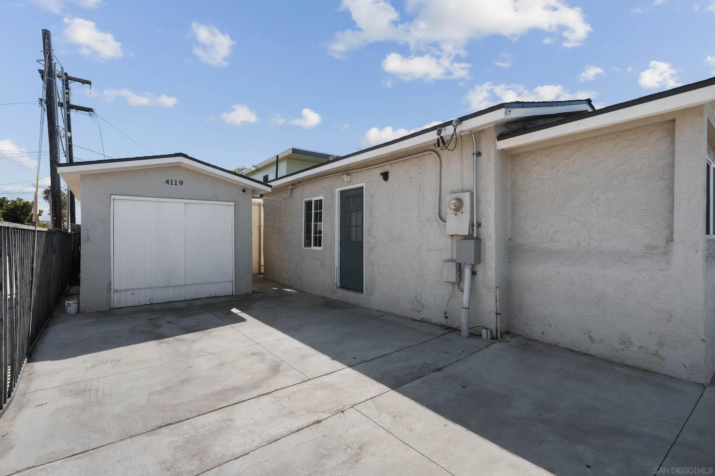 https://cdn.realtyfeed.com/cdn/127/250041117/e5de9331dfe8b4dab1ef9ba61a331820.webp