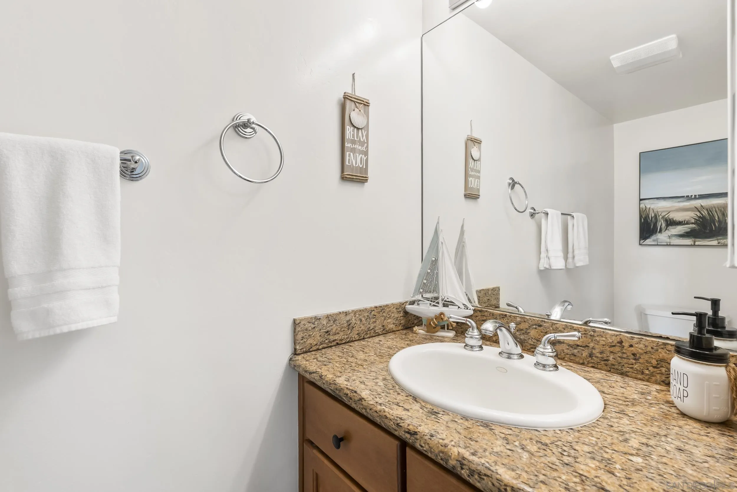 https://cdn.realtyfeed.com/cdn/127/250041118/4f44509433b7e80df0f7a6cb3b4a9311.webp