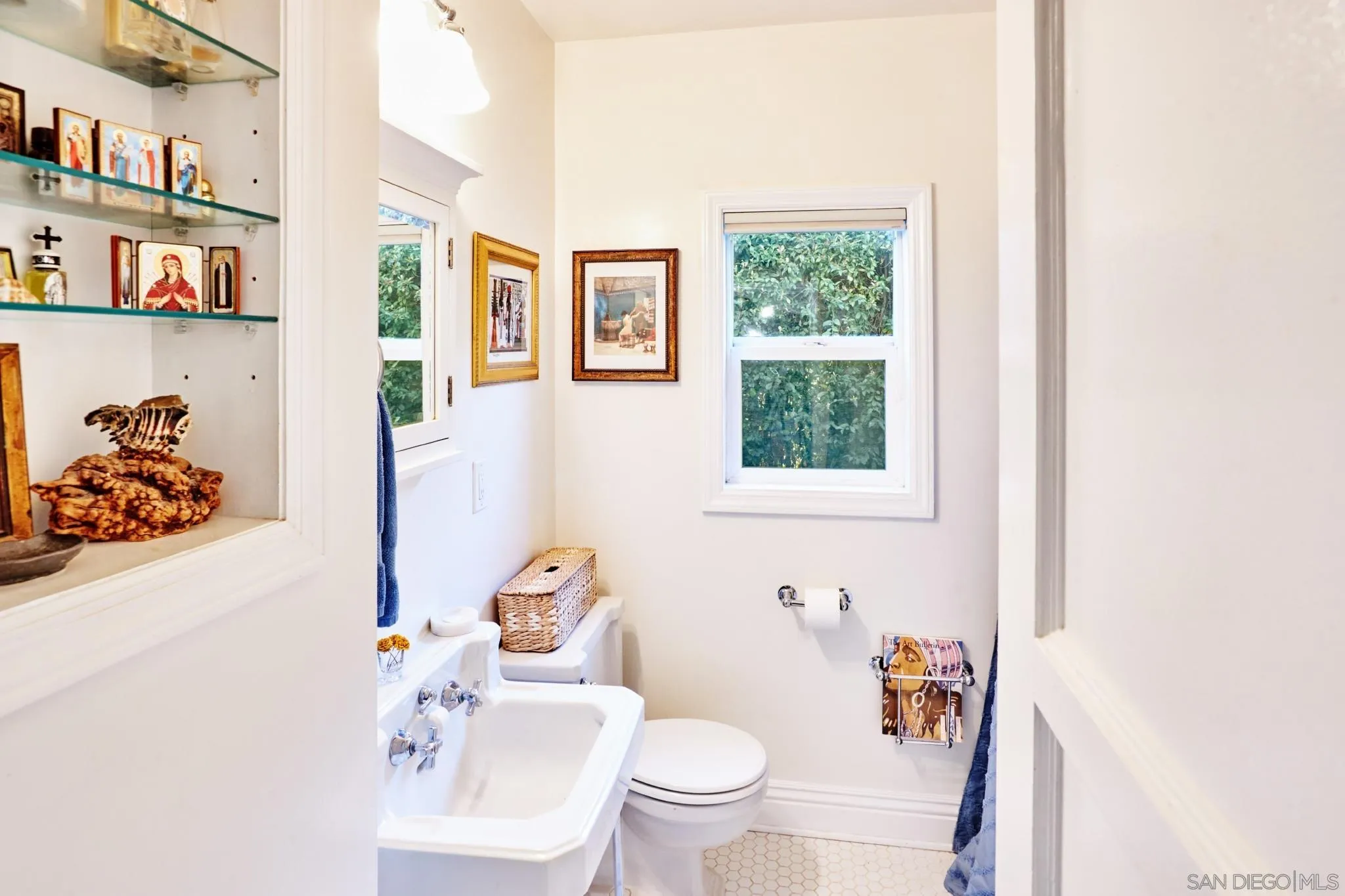 https://cdn.realtyfeed.com/cdn/127/250041119/845c1e891173e348a1e8bfc4976cd2af.webp