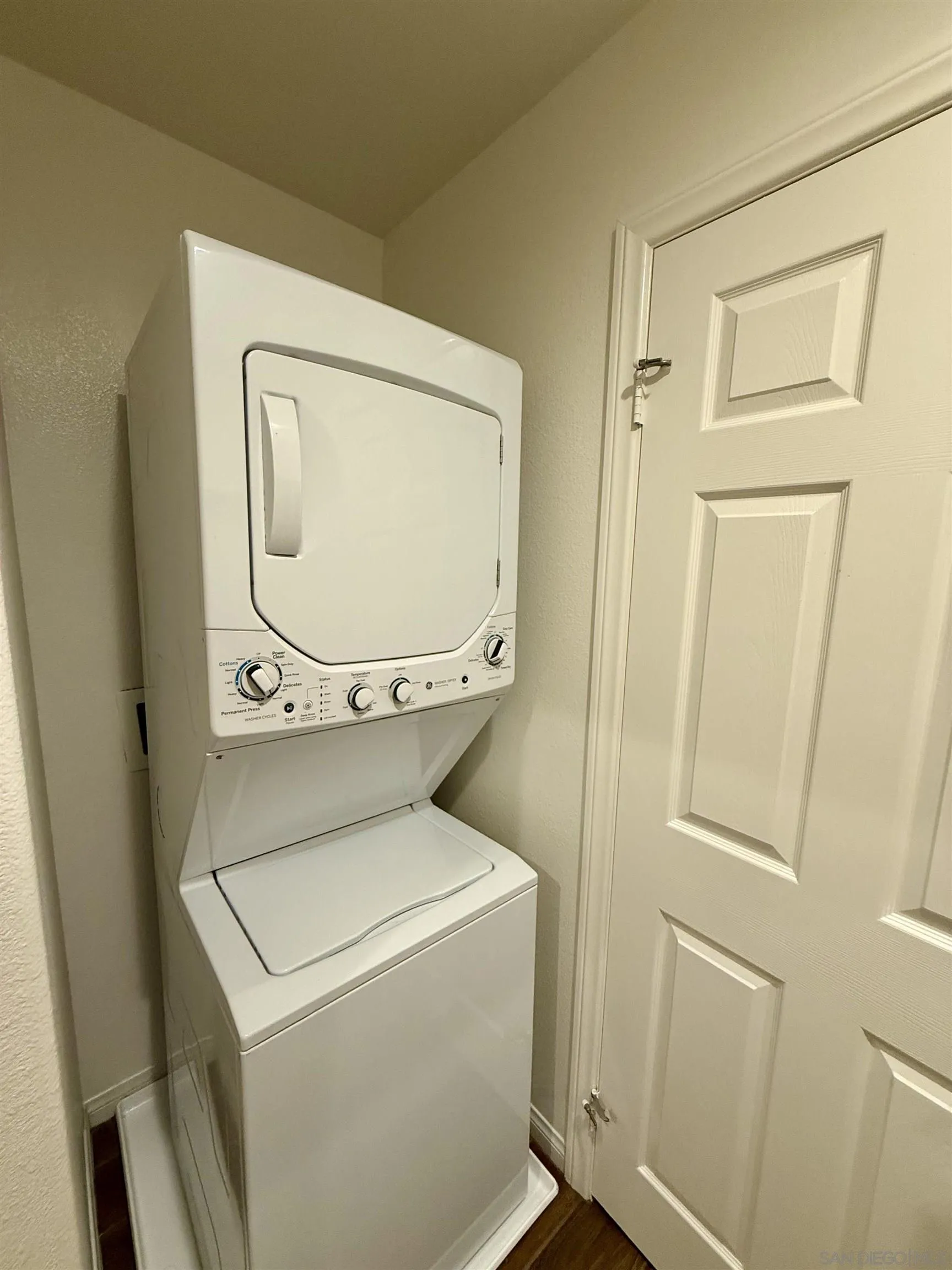 https://cdn.realtyfeed.com/cdn/127/250041121/17c21da84d40eabe3eb30e9e675ea10a.webp