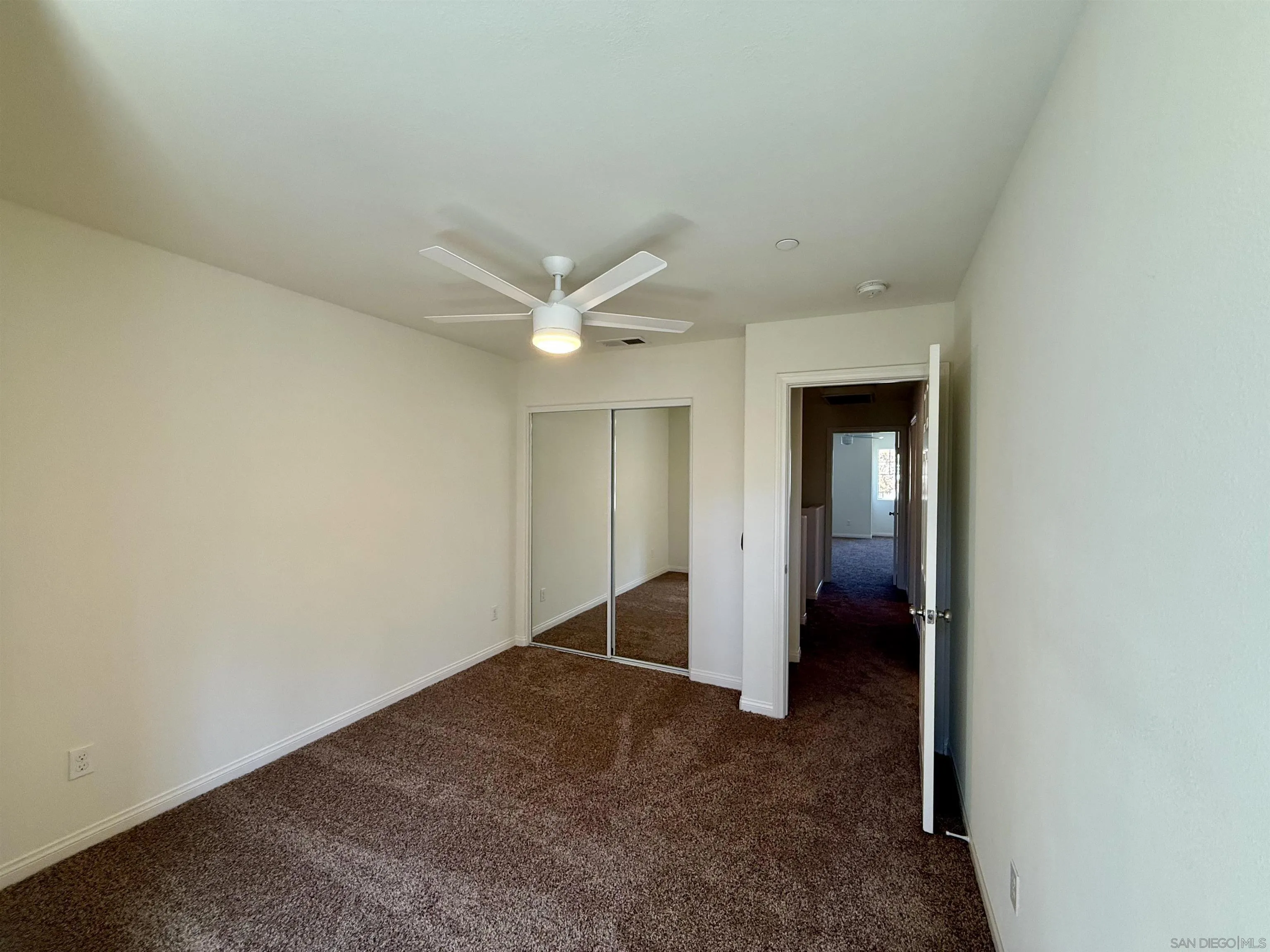 https://cdn.realtyfeed.com/cdn/127/250041121/81e8355acdf71846b0cf3855f8e40792.webp