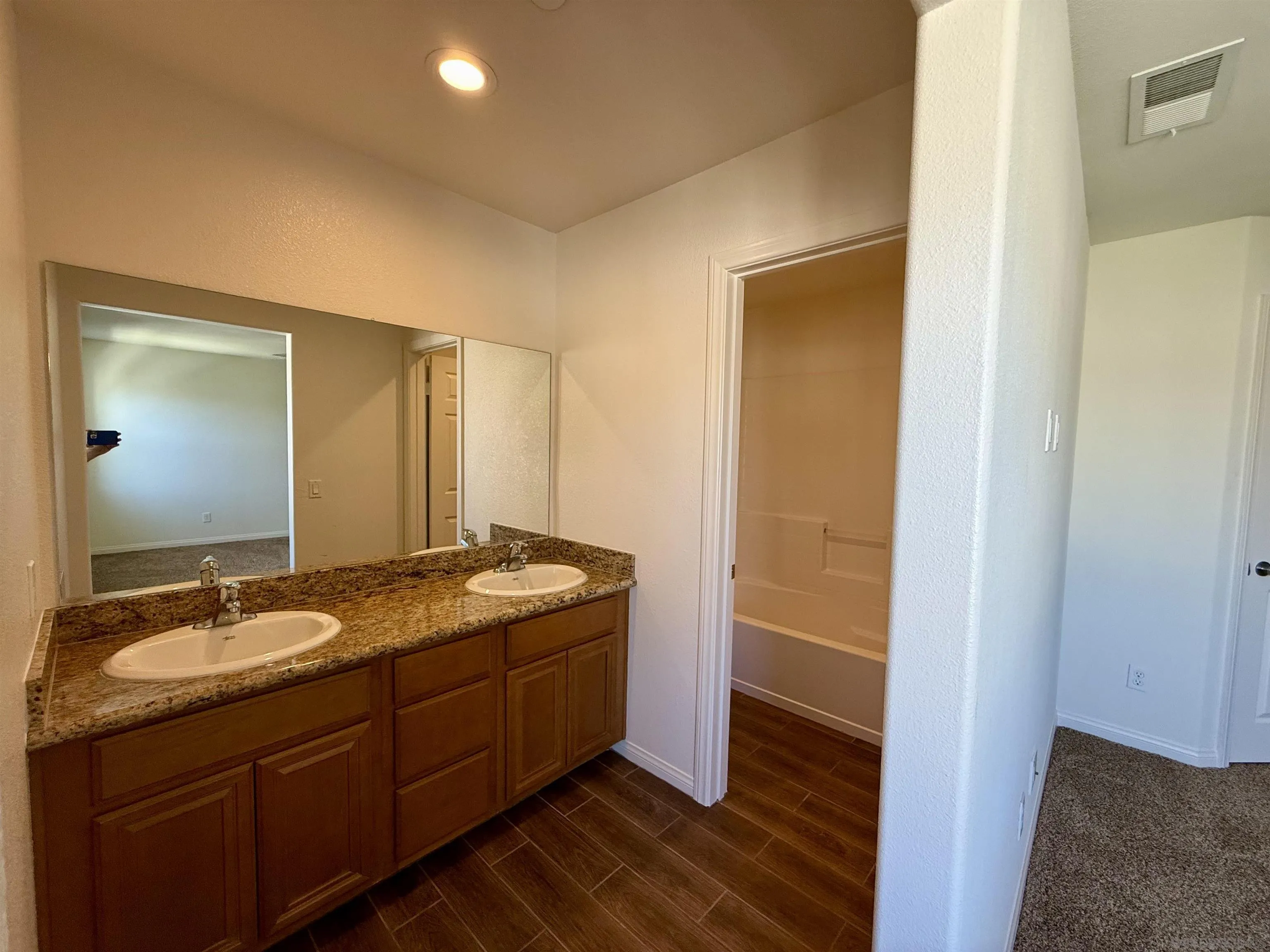 https://cdn.realtyfeed.com/cdn/127/250041121/b65fd6e68780ed6c8083c0c4bc090372.webp