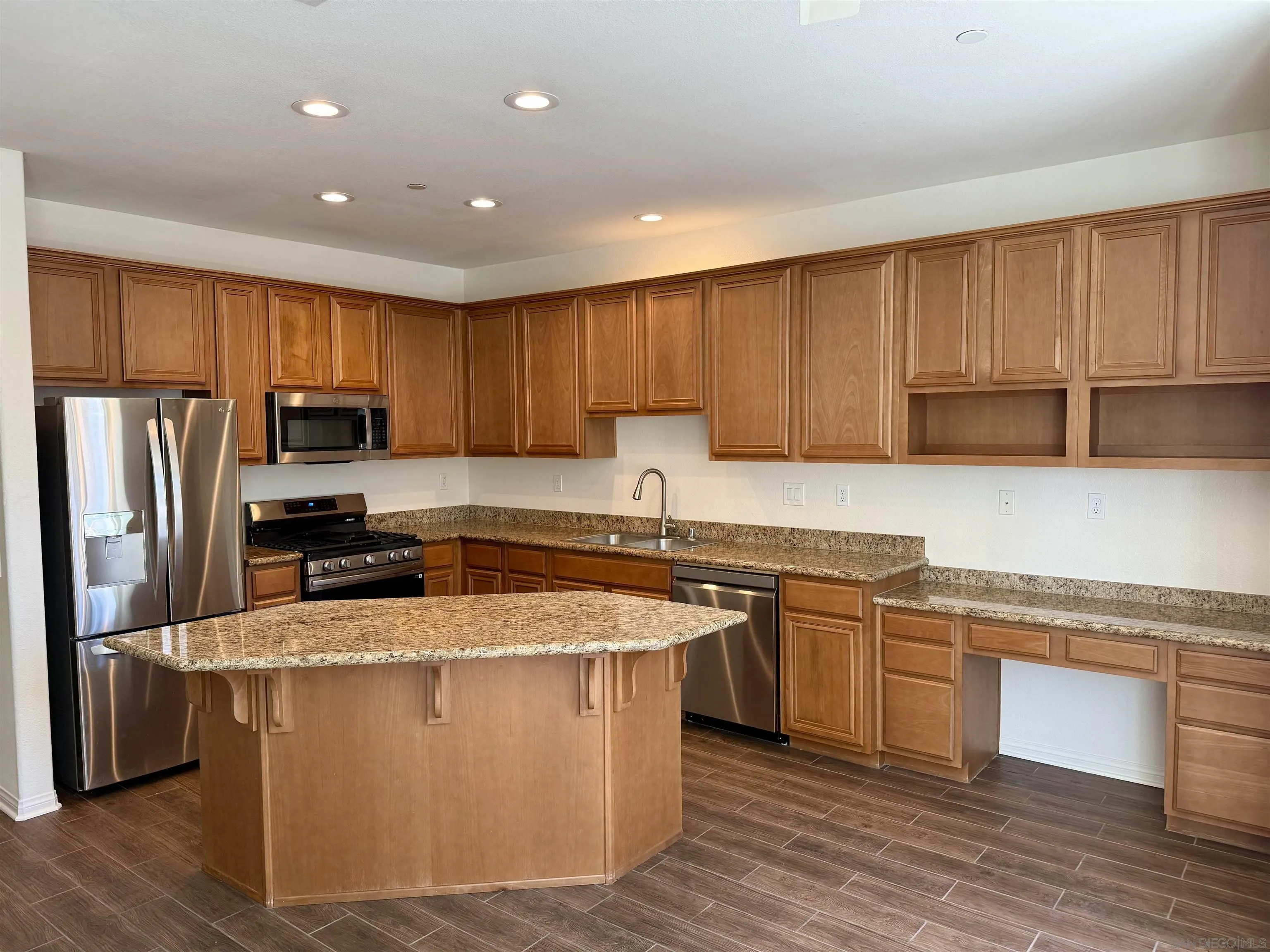 https://cdn.realtyfeed.com/cdn/127/250041121/b9e140e5c9002e4f50d9b4f00ba8fce1.webp