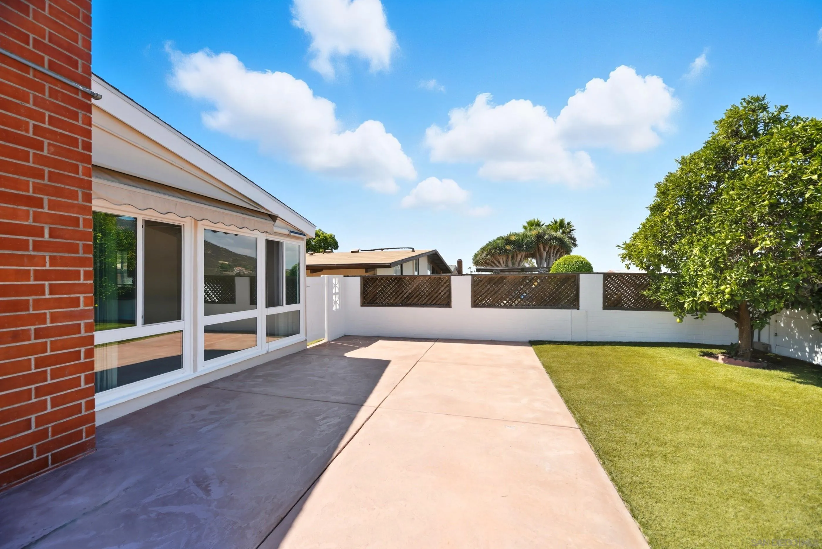 https://cdn.realtyfeed.com/cdn/127/250041122/222c031bbc2d1a97f9037073b3c3973e.webp