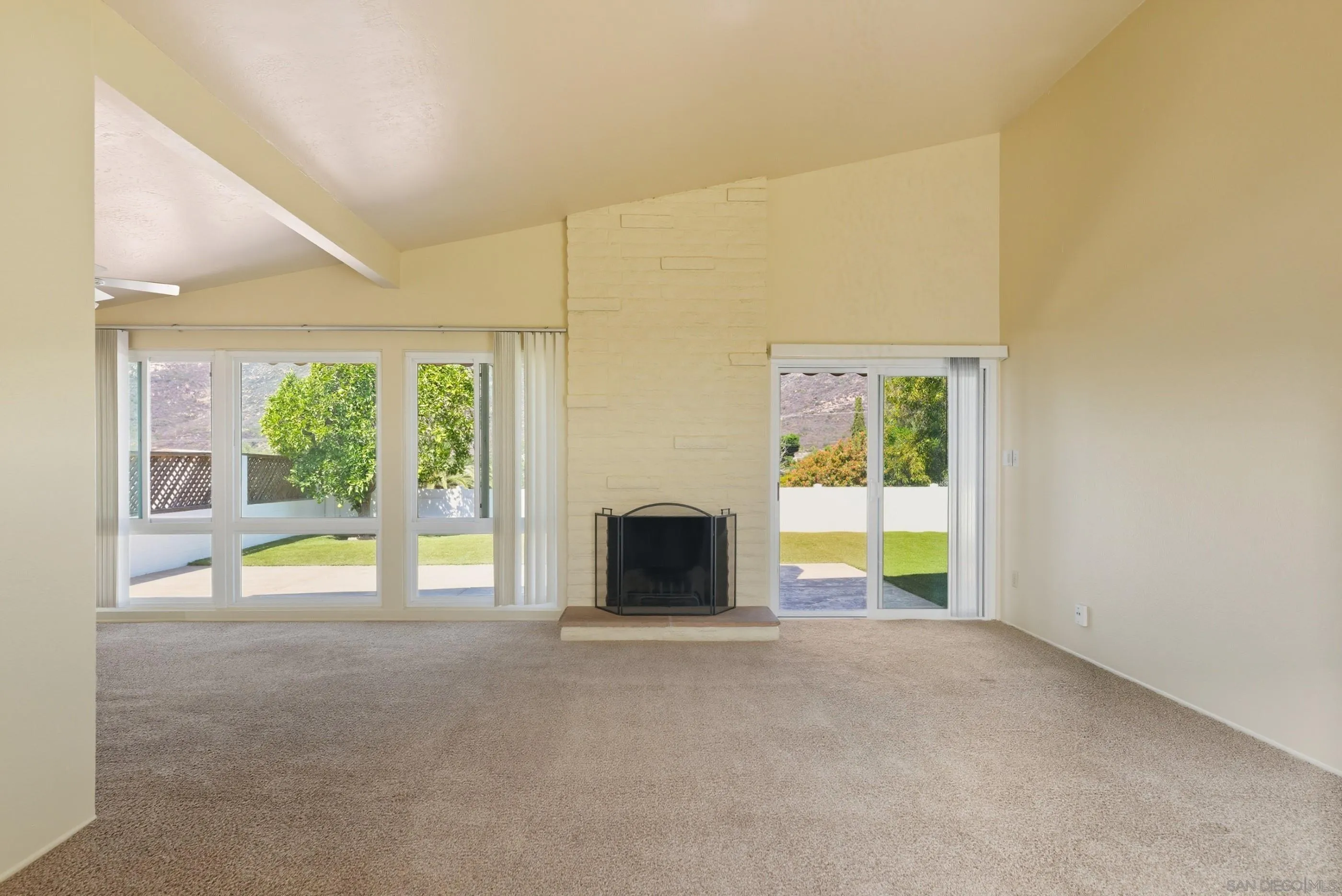 https://cdn.realtyfeed.com/cdn/127/250041122/4a2e437f3199366d604f0d51f639451a.webp