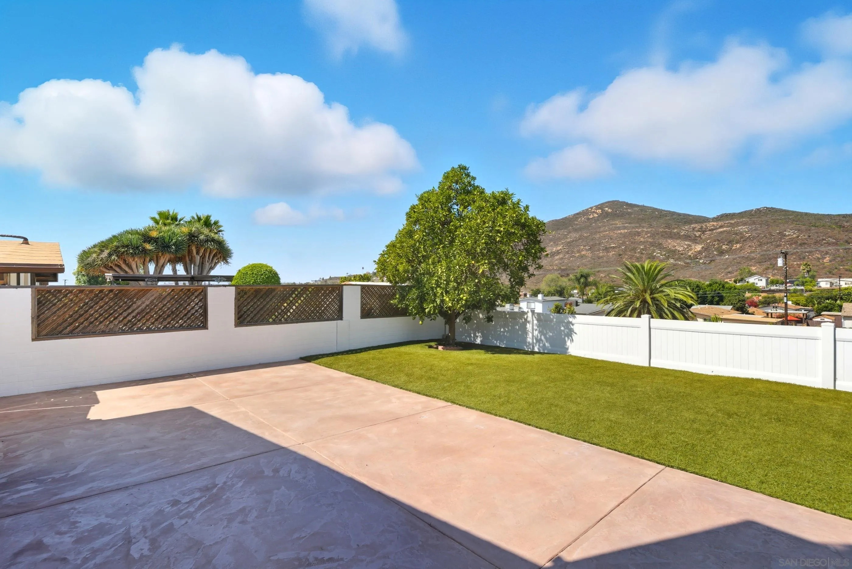 https://cdn.realtyfeed.com/cdn/127/250041122/5ae75de63d123cf1cdde4c9c124dd923.webp