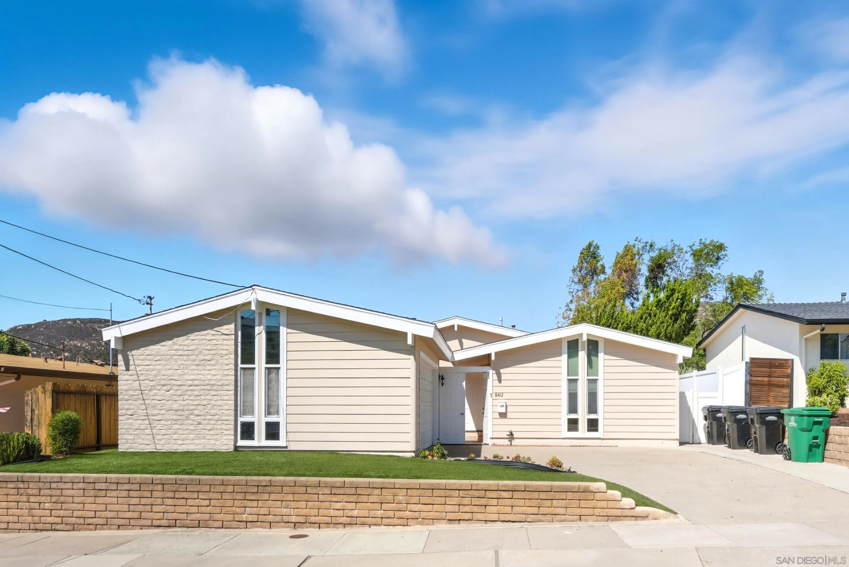 https://cdn.realtyfeed.com/cdn/127/250041122/bef11484f747a2d615c3989f60a58b1d.webp