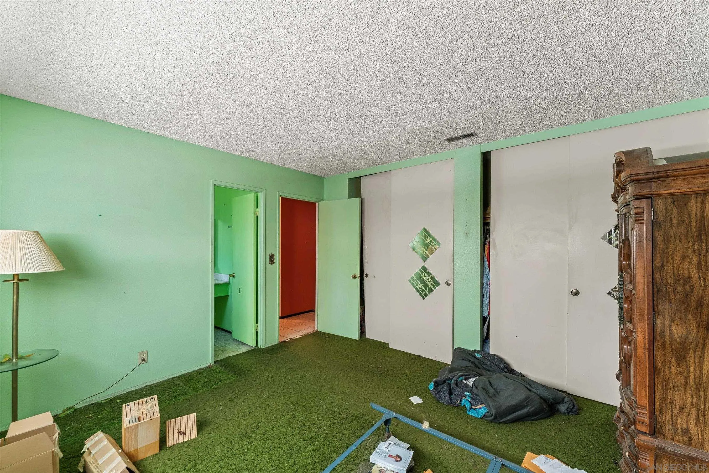 https://cdn.realtyfeed.com/cdn/127/250041128/d19eb164a09f2795e1587c65c135fdf7.webp