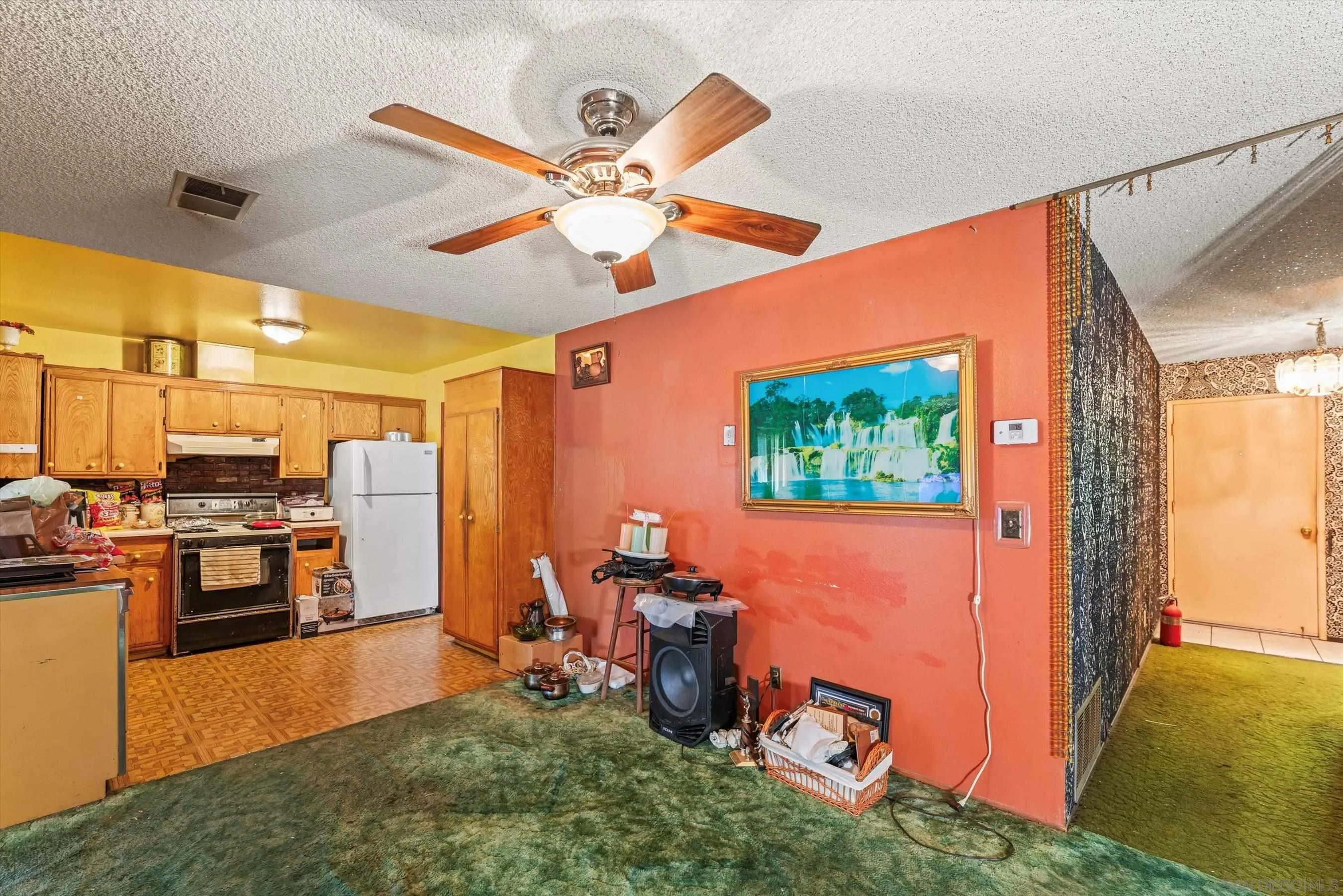 https://cdn.realtyfeed.com/cdn/127/250041128/f9ed28fd428ca36510ed76cc20ee73fd.webp