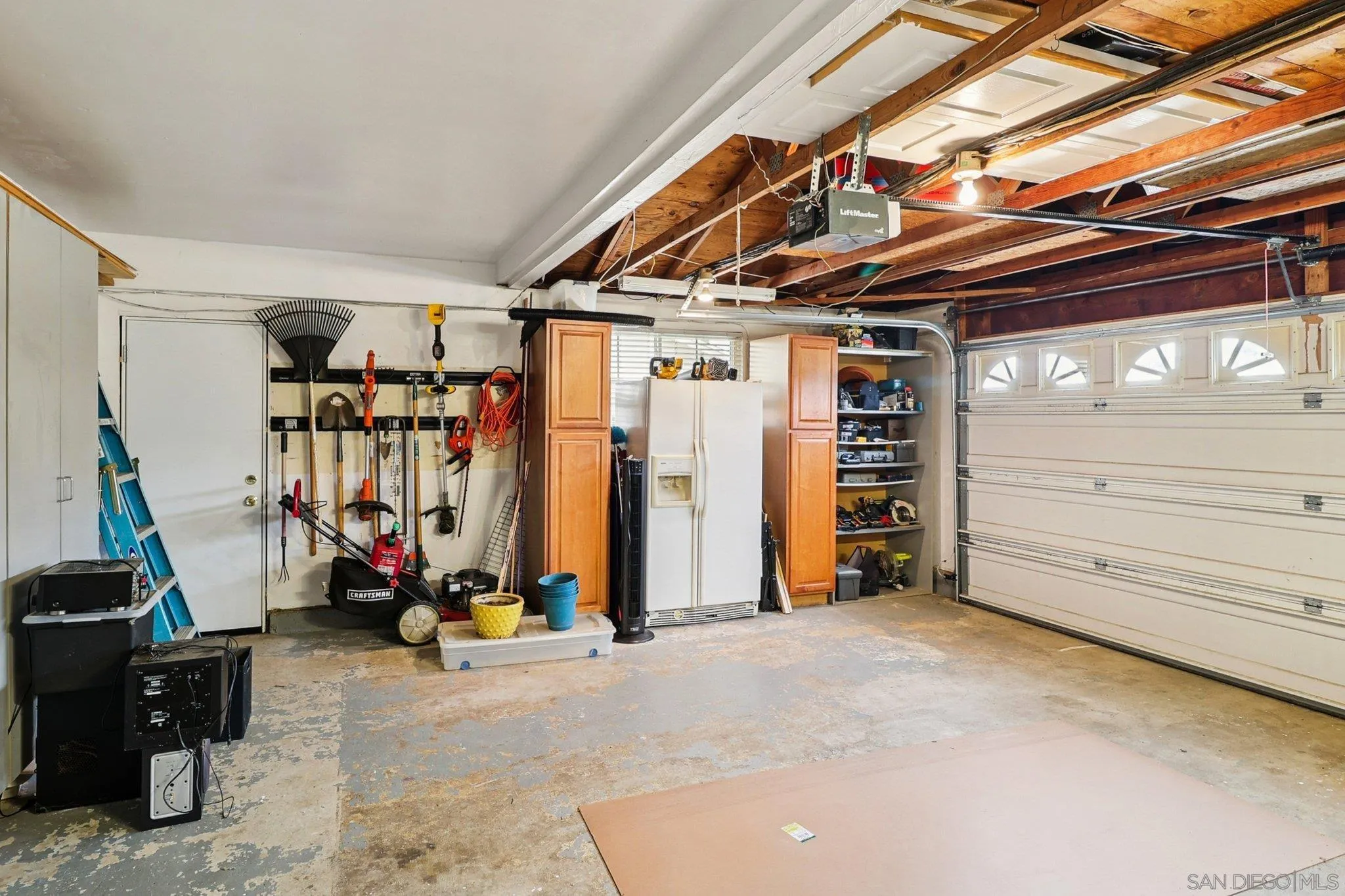 https://cdn.realtyfeed.com/cdn/127/250041129/37fa934c8e132fd5ced79d889dc3b7bd.webp