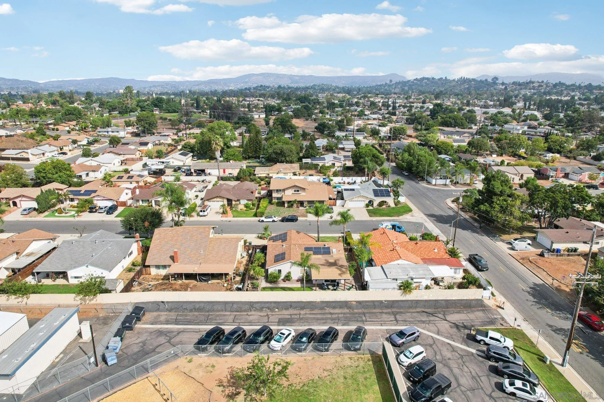 https://cdn.realtyfeed.com/cdn/127/250041129/7973f48d4e70a41d77daa427b9da099f.webp