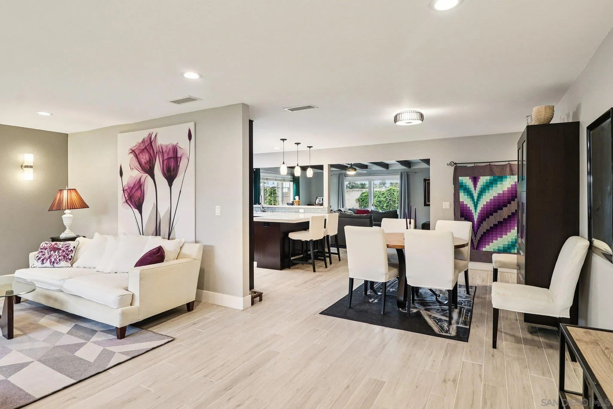 https://cdn.realtyfeed.com/cdn/127/250041129/e05272ef082d7294ebd95e53b728ebf2.webp
