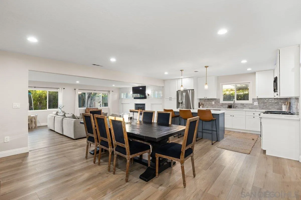 https://cdn.realtyfeed.com/cdn/127/250041134/b8e6859ba178ff9409beda0b96a4c80c.webp