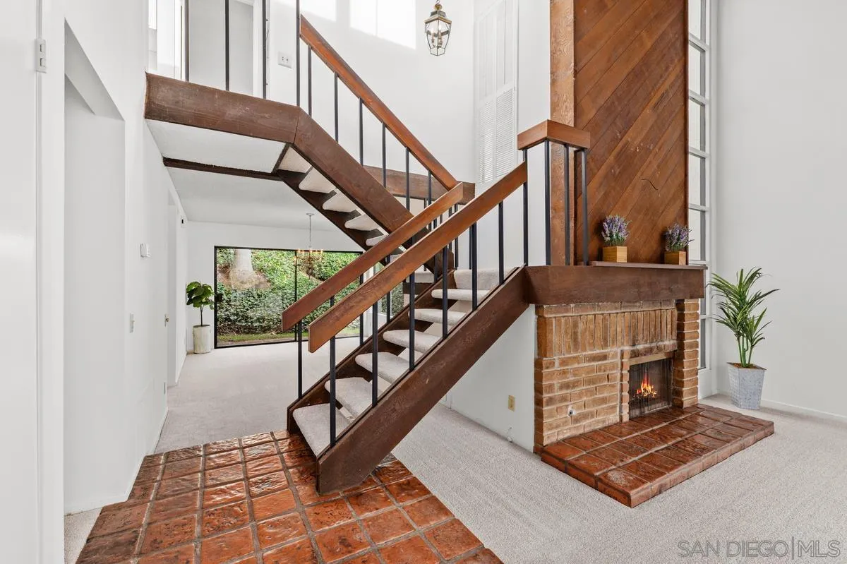 https://cdn.realtyfeed.com/cdn/127/250041136/f99a3bab9ddb325533d7f16c1a7e24ed.webp