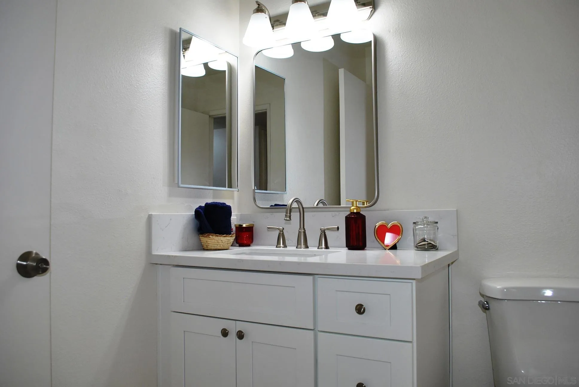 https://cdn.realtyfeed.com/cdn/127/250041137/f47e4932968ad3d1cedcfd779b18e3a5.webp