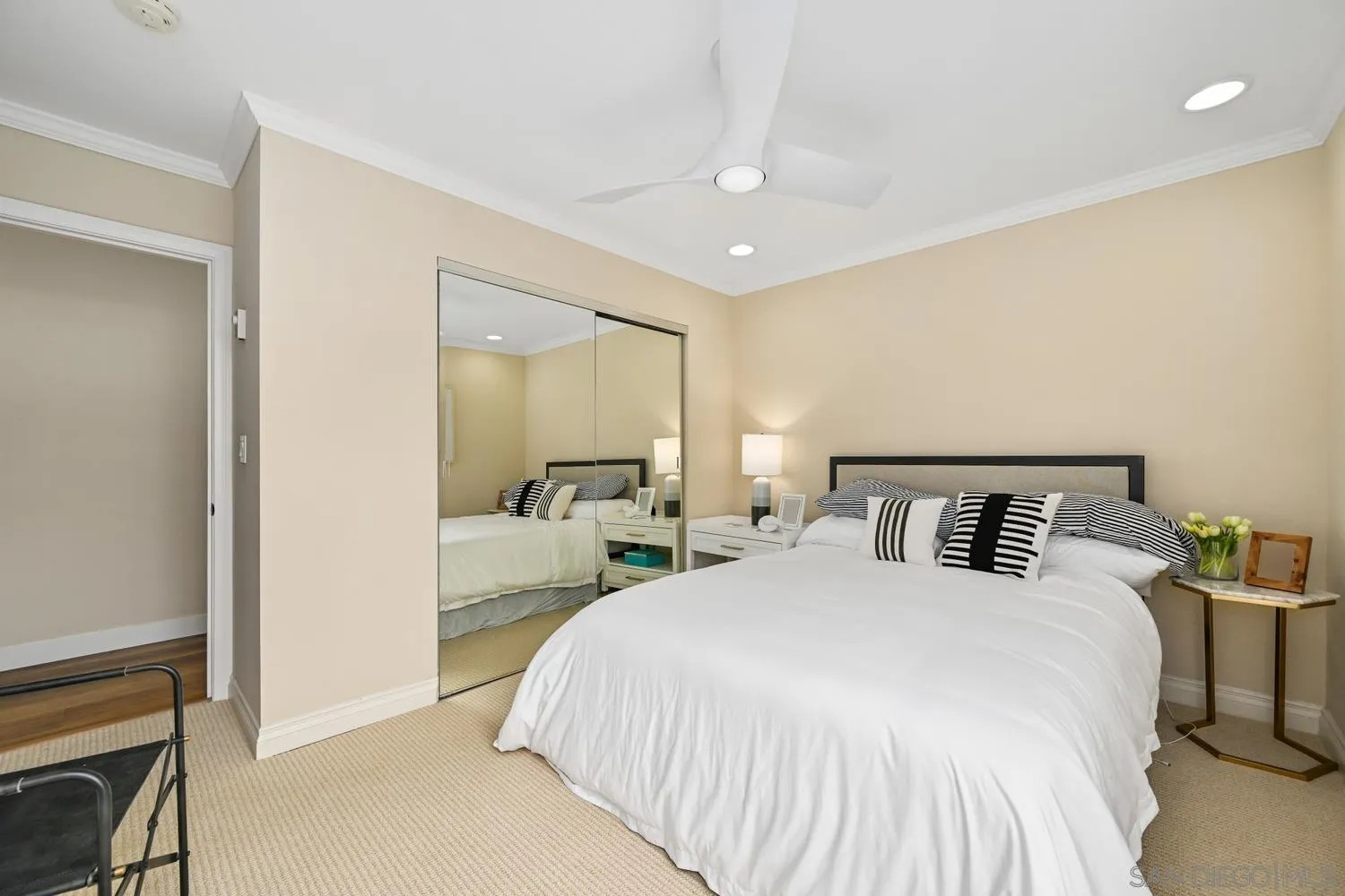 https://cdn.realtyfeed.com/cdn/127/250041138/cb26a3e4fbe7b668ab84225f0a327fdb.webp