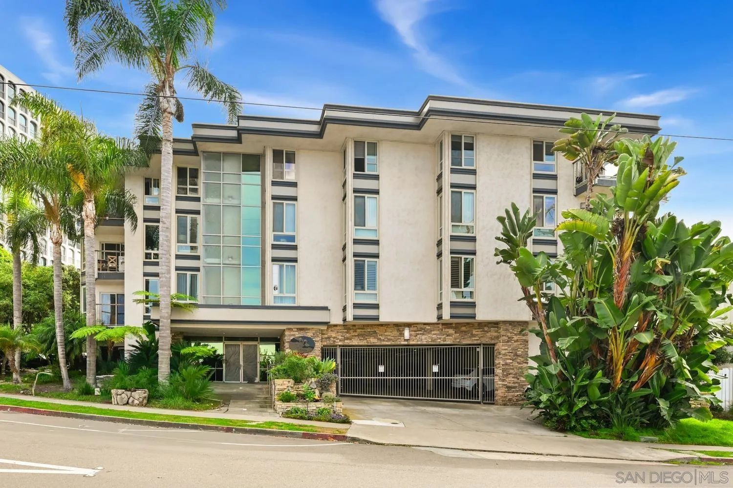 https://cdn.realtyfeed.com/cdn/127/250041138/e47e4cb423cd91226755ad6e1e60a560.webp