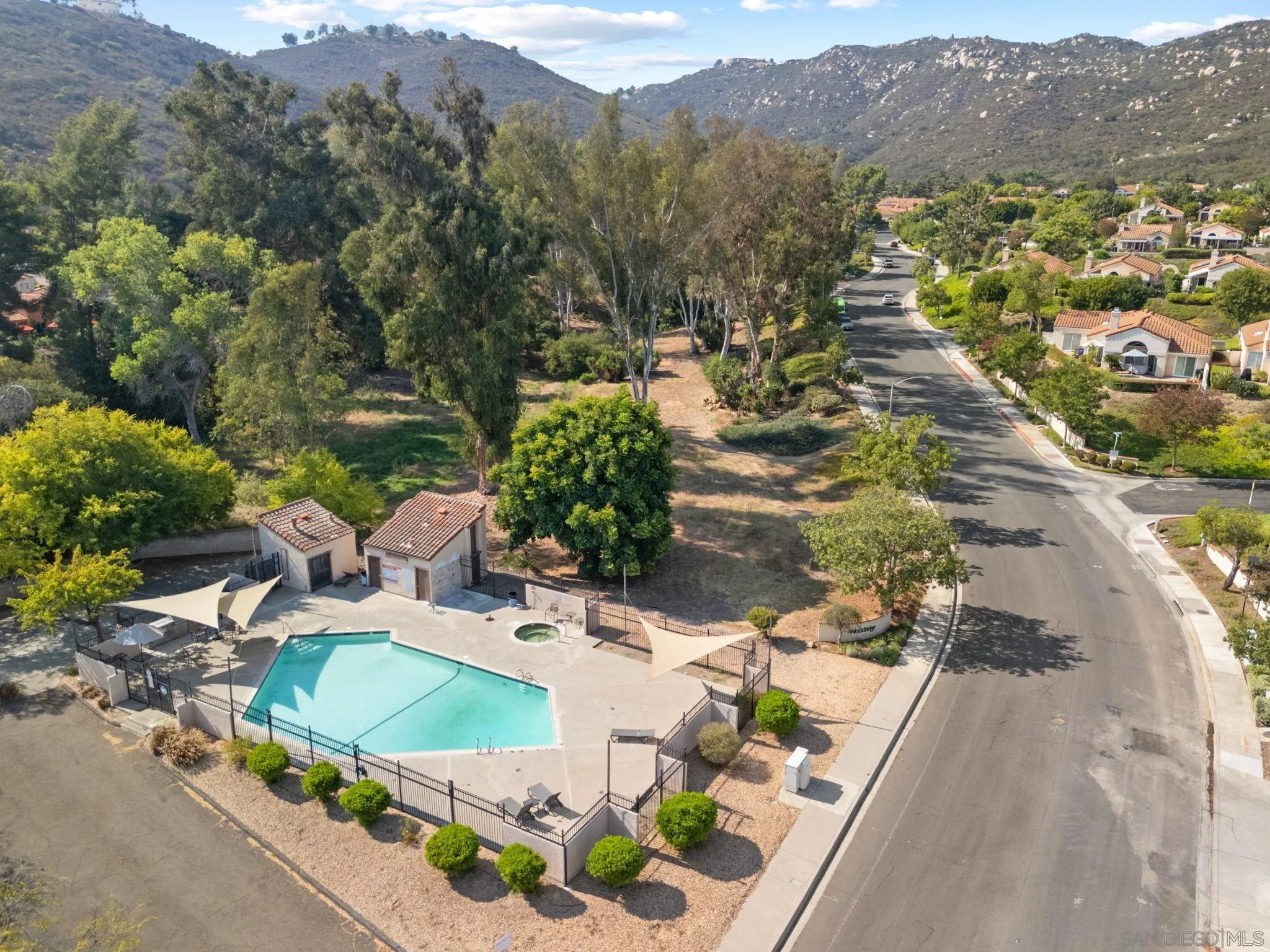 https://cdn.realtyfeed.com/cdn/127/250041141/be7df1f773ca18f2cd78d9097c2d86db.webp
