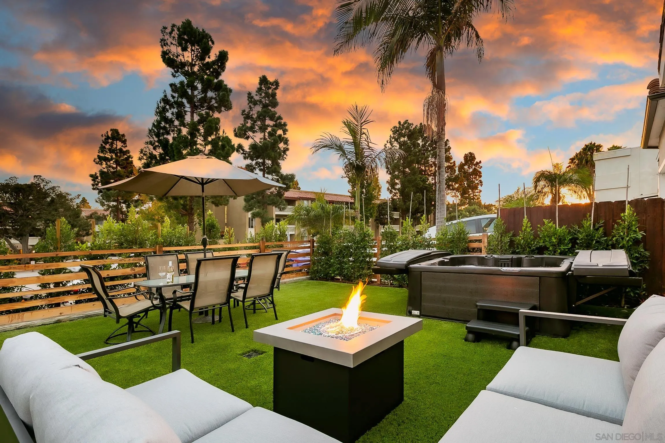 https://cdn.realtyfeed.com/cdn/127/250041143/2cdfa4b291d30115701fb7ace393d0f5.webp