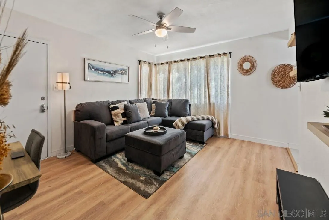 https://cdn.realtyfeed.com/cdn/127/250041143/c4c630509e652b736bd92ad8468fa50e.webp