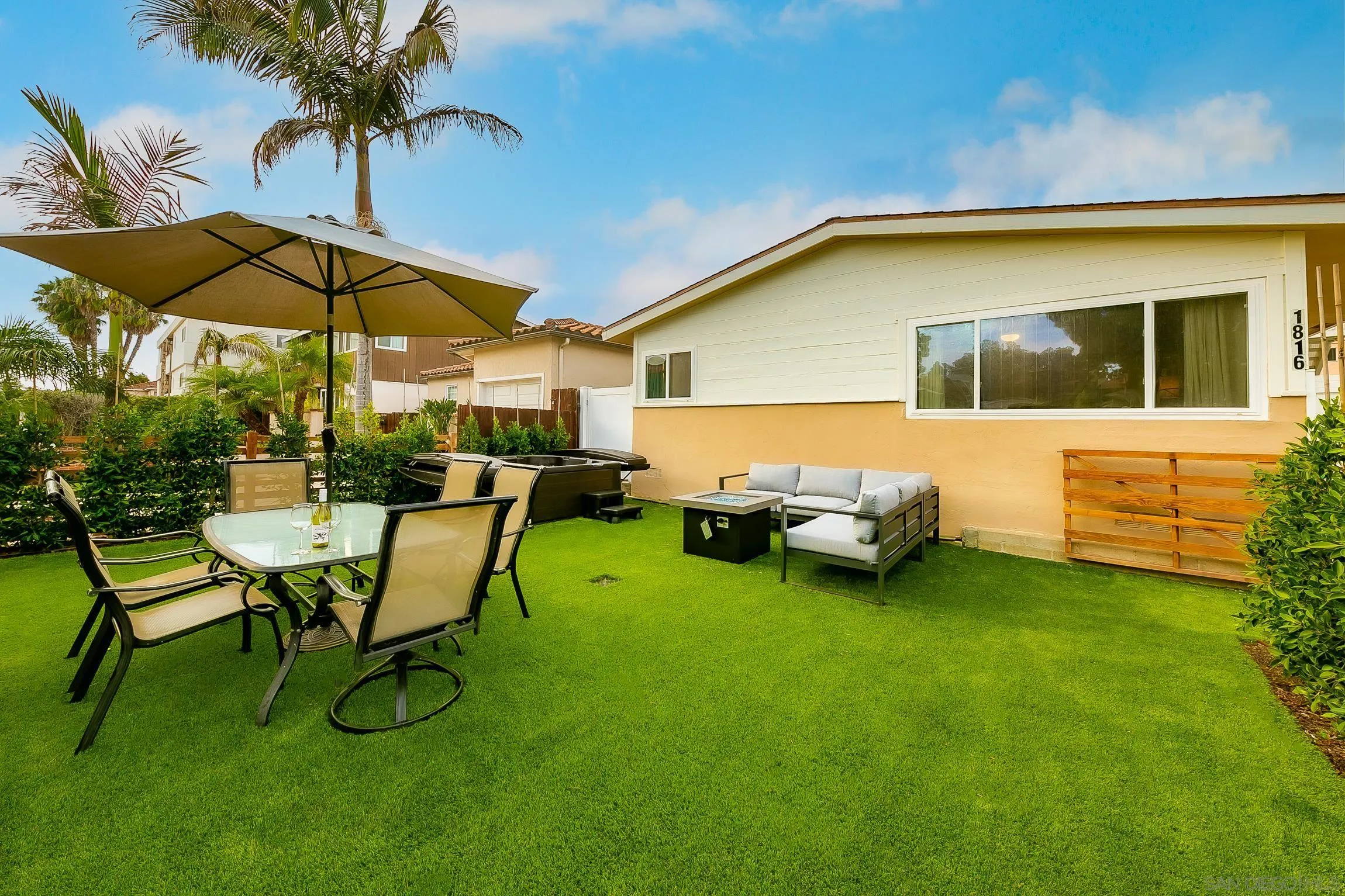 https://cdn.realtyfeed.com/cdn/127/250041143/fb4b6d7f4d0d2fd305ad1c0b7343926a.webp