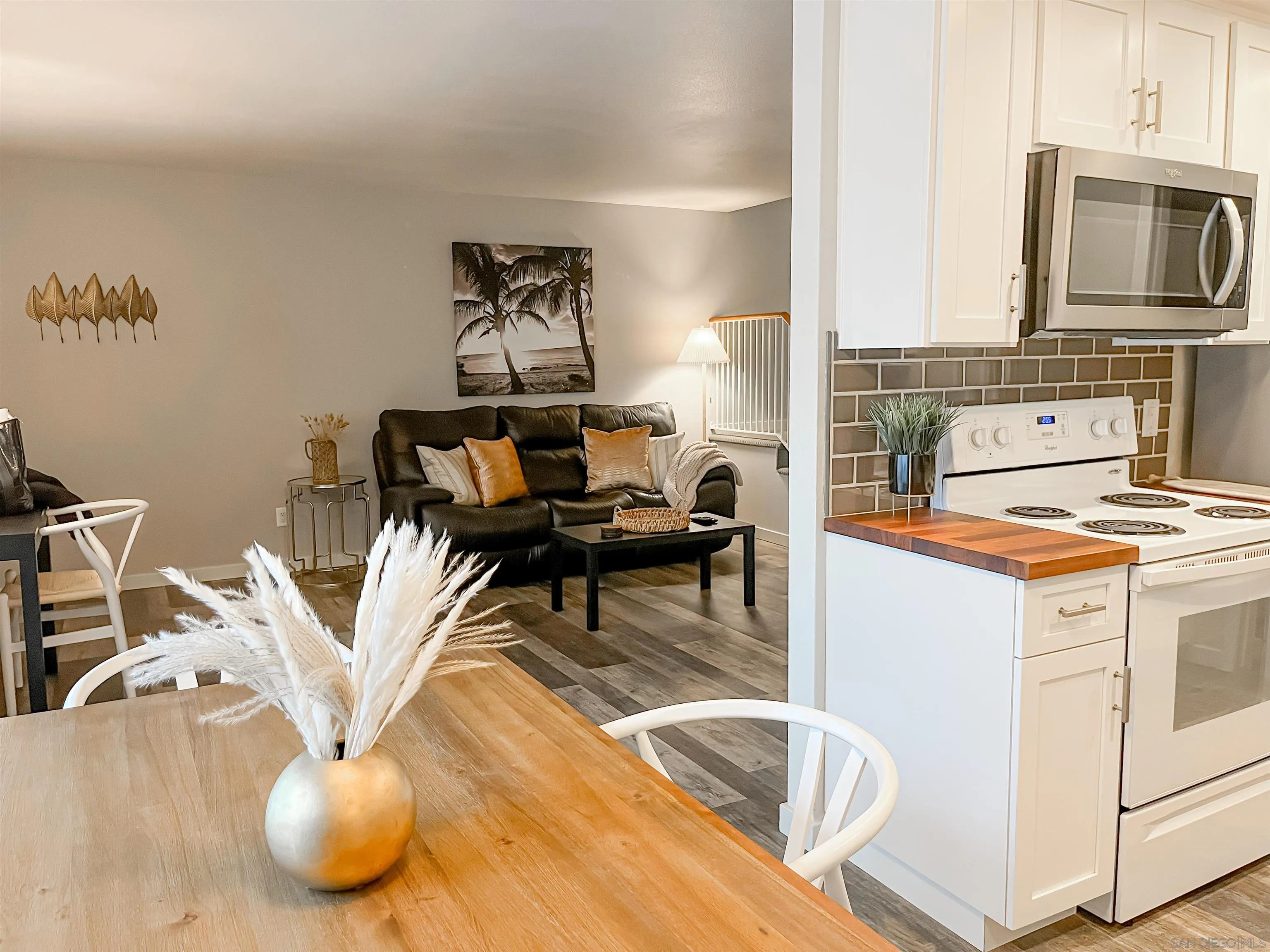 https://cdn.realtyfeed.com/cdn/127/250041145/03edfbbf2ac1094cc4739c9b50886fb9.webp