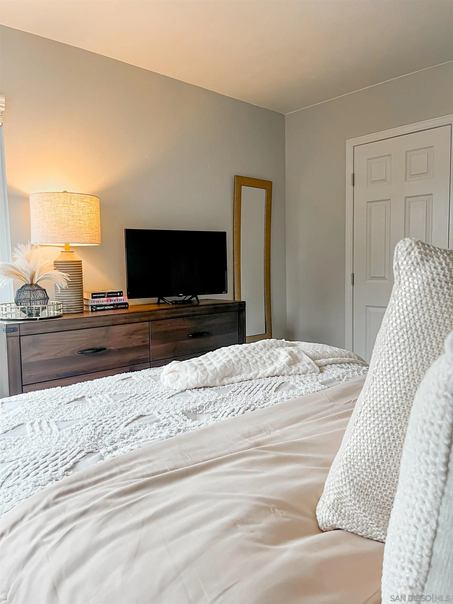https://cdn.realtyfeed.com/cdn/127/250041145/0489d6c6a49771279244a8d2fb4199e9.webp