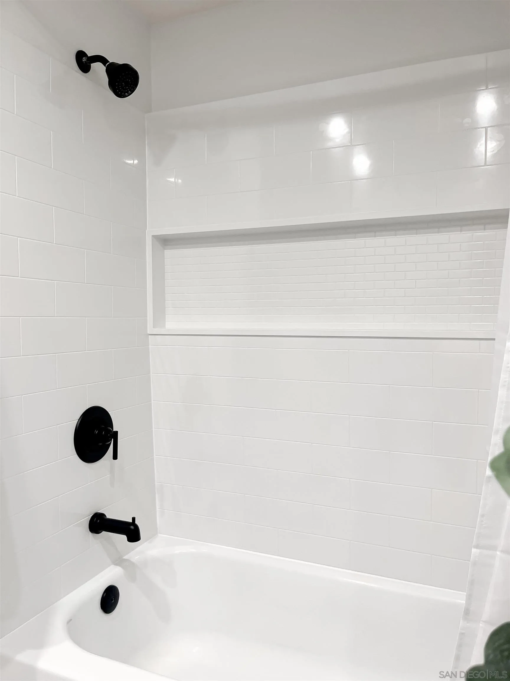 https://cdn.realtyfeed.com/cdn/127/250041145/09eedd67afb55b33ff0bb0fbdd3b936b.webp
