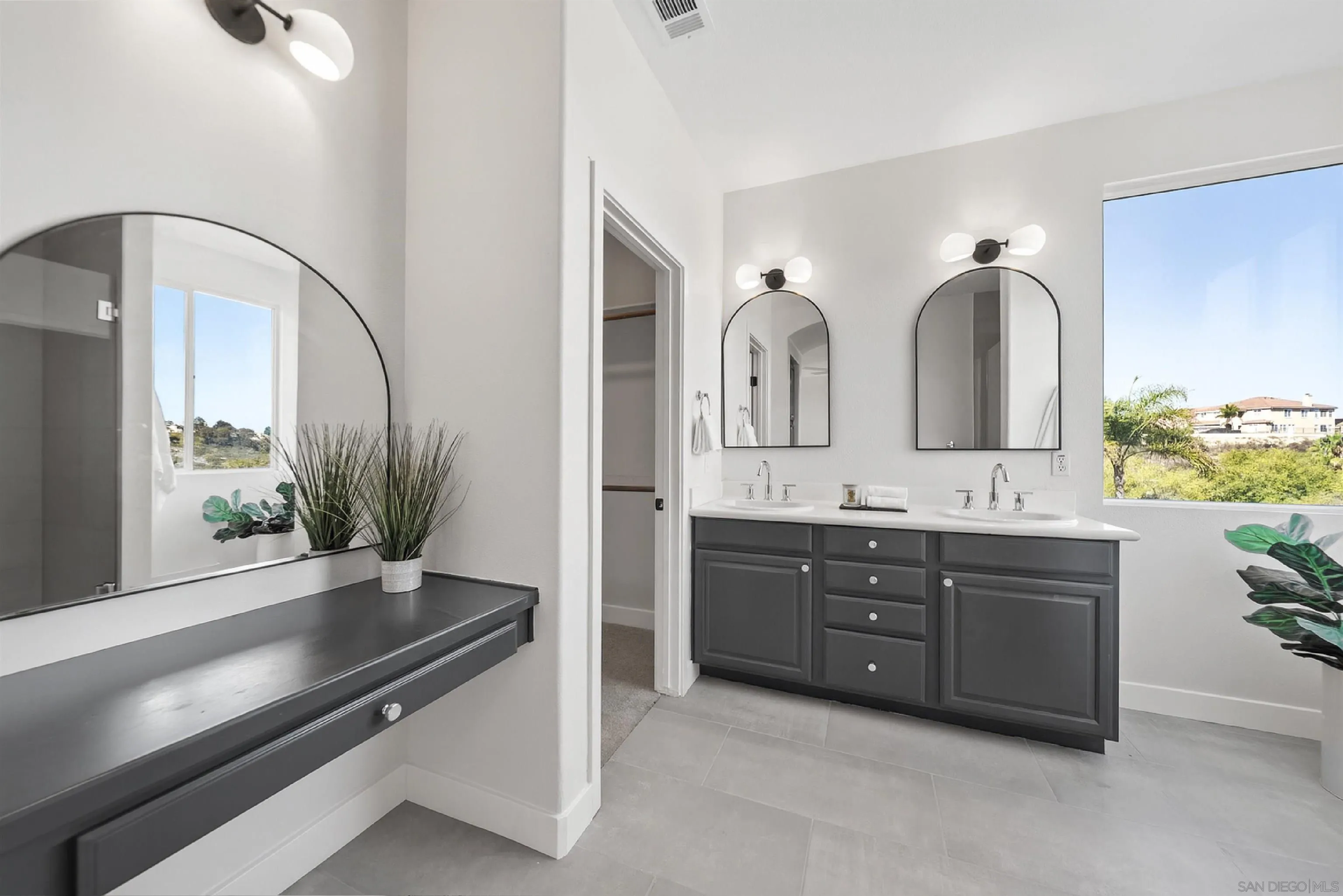 https://cdn.realtyfeed.com/cdn/127/250041153/997d80a7ea99a5f68700b11a393ff18f.webp