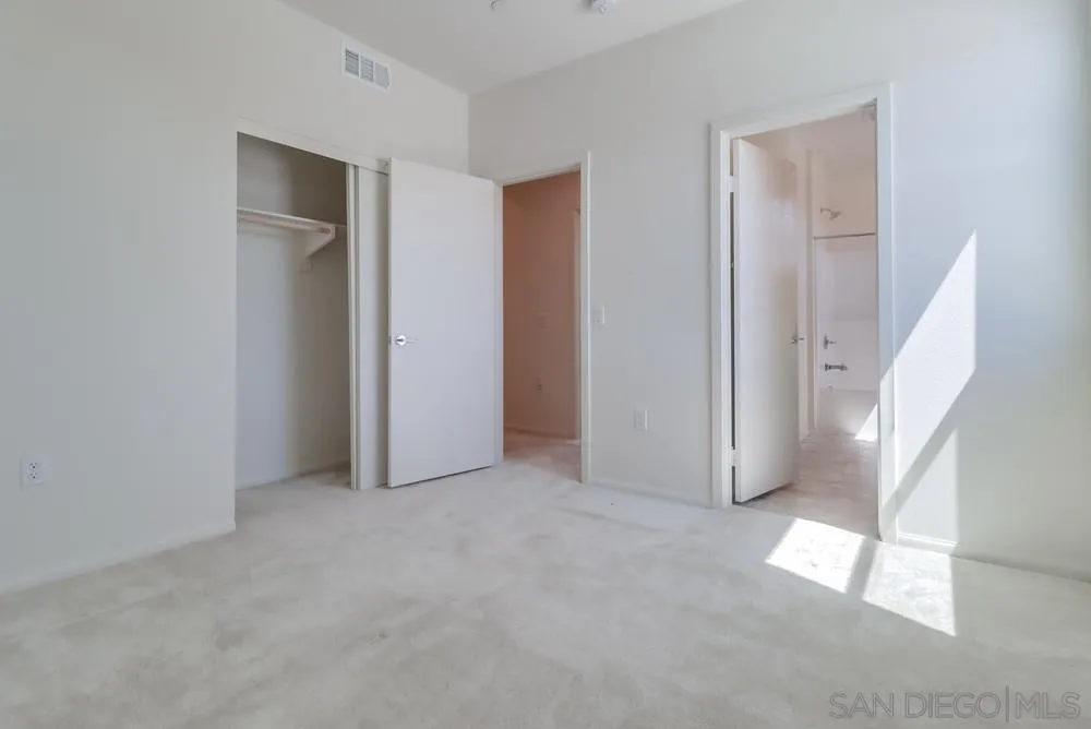 https://cdn.realtyfeed.com/cdn/127/250041155/6020697622335df53889c4155ec6bdd4.webp