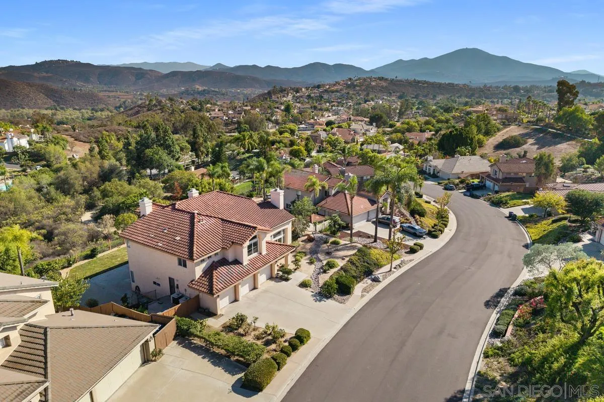 https://cdn.realtyfeed.com/cdn/127/250041158/06eb5489dc354b0e7f8097dcef12205a.webp