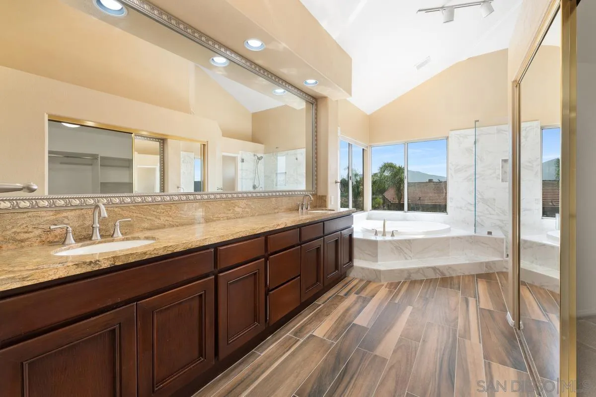 https://cdn.realtyfeed.com/cdn/127/250041158/53fcd3e0df4e14509e5ff9af81291e9b.webp
