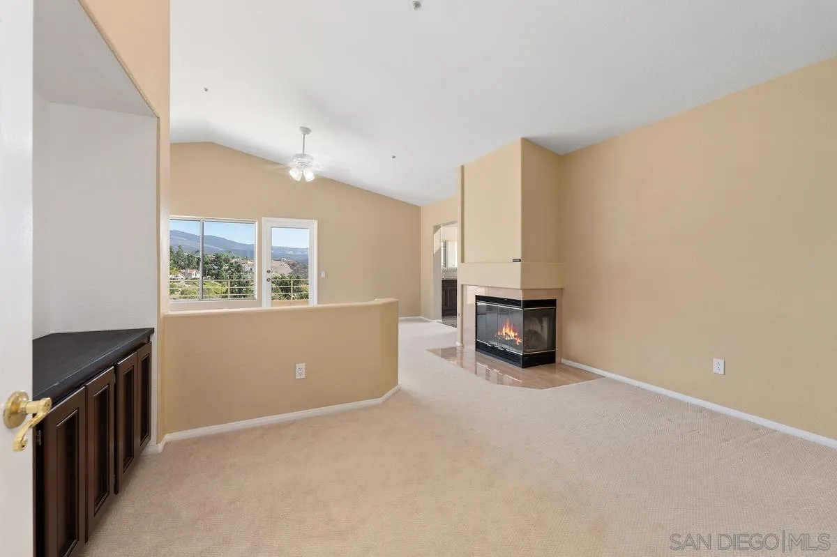 https://cdn.realtyfeed.com/cdn/127/250041158/6a3869126a65b83a40ee98a0f6403cc3.webp
