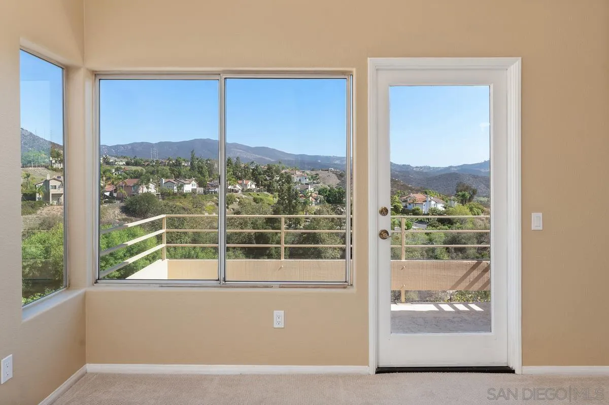 https://cdn.realtyfeed.com/cdn/127/250041158/7d99f6475bf5db1a7f97f4b563247942.webp