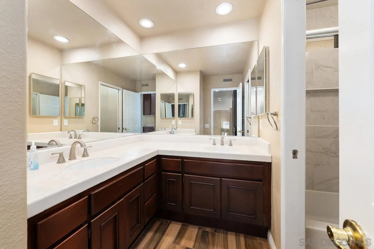 https://cdn.realtyfeed.com/cdn/127/250041158/a9a9a83375978947d9094e3e9c5fdf5f.webp