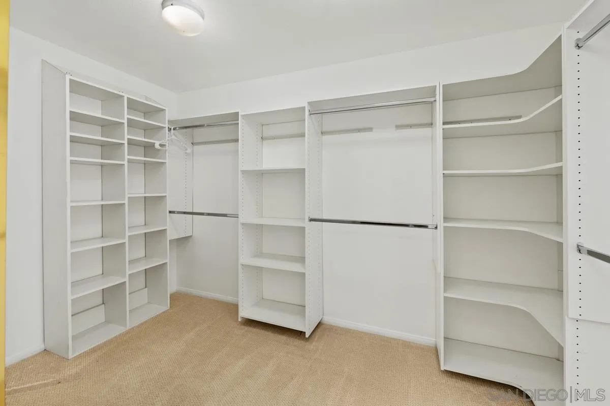 https://cdn.realtyfeed.com/cdn/127/250041158/f07019b72429ea54a3f3b17a21ca514f.webp