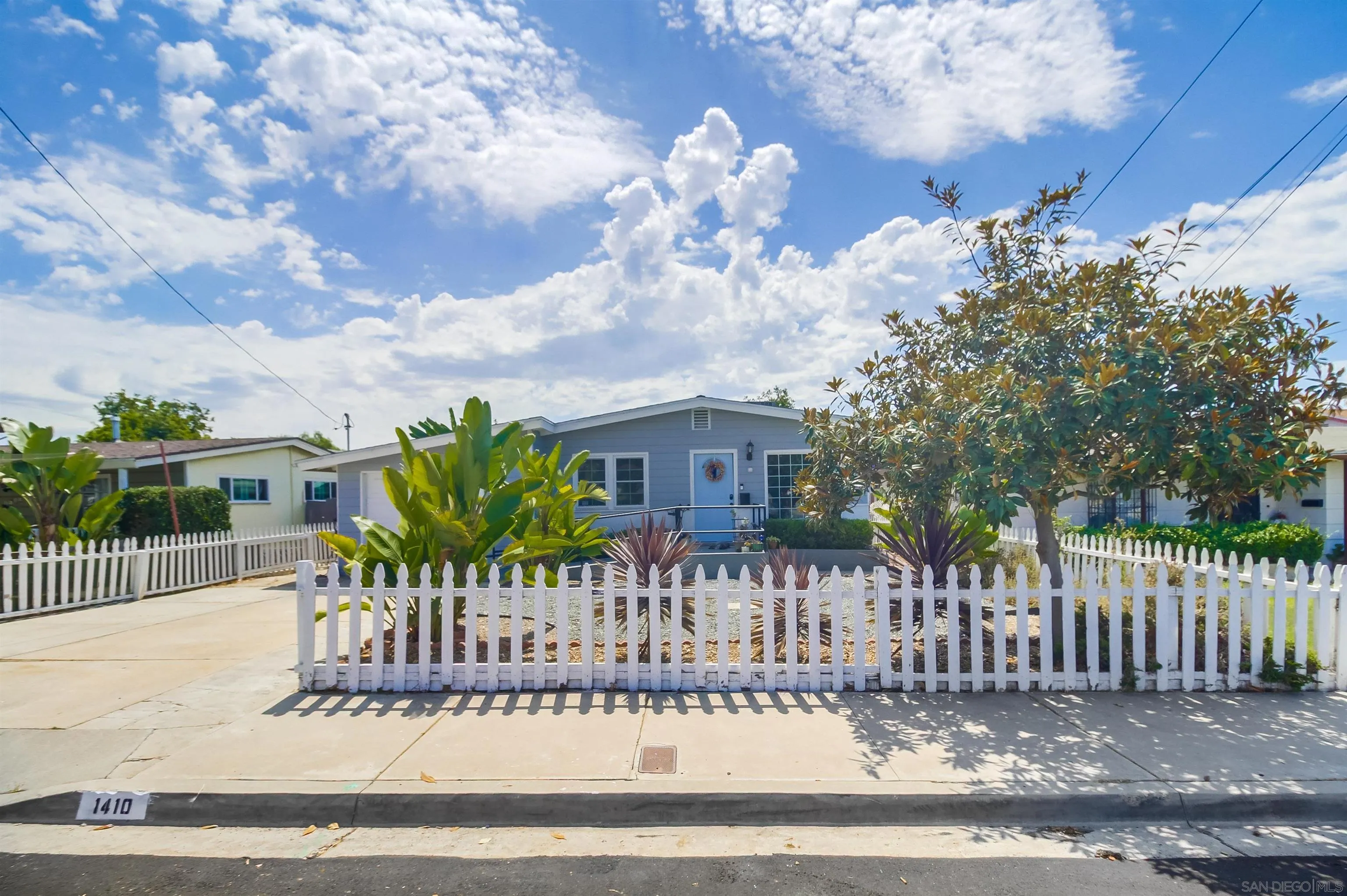 https://cdn.realtyfeed.com/cdn/127/250041163/d1d4d592ab6a321bcd8b0f9327537d91.webp