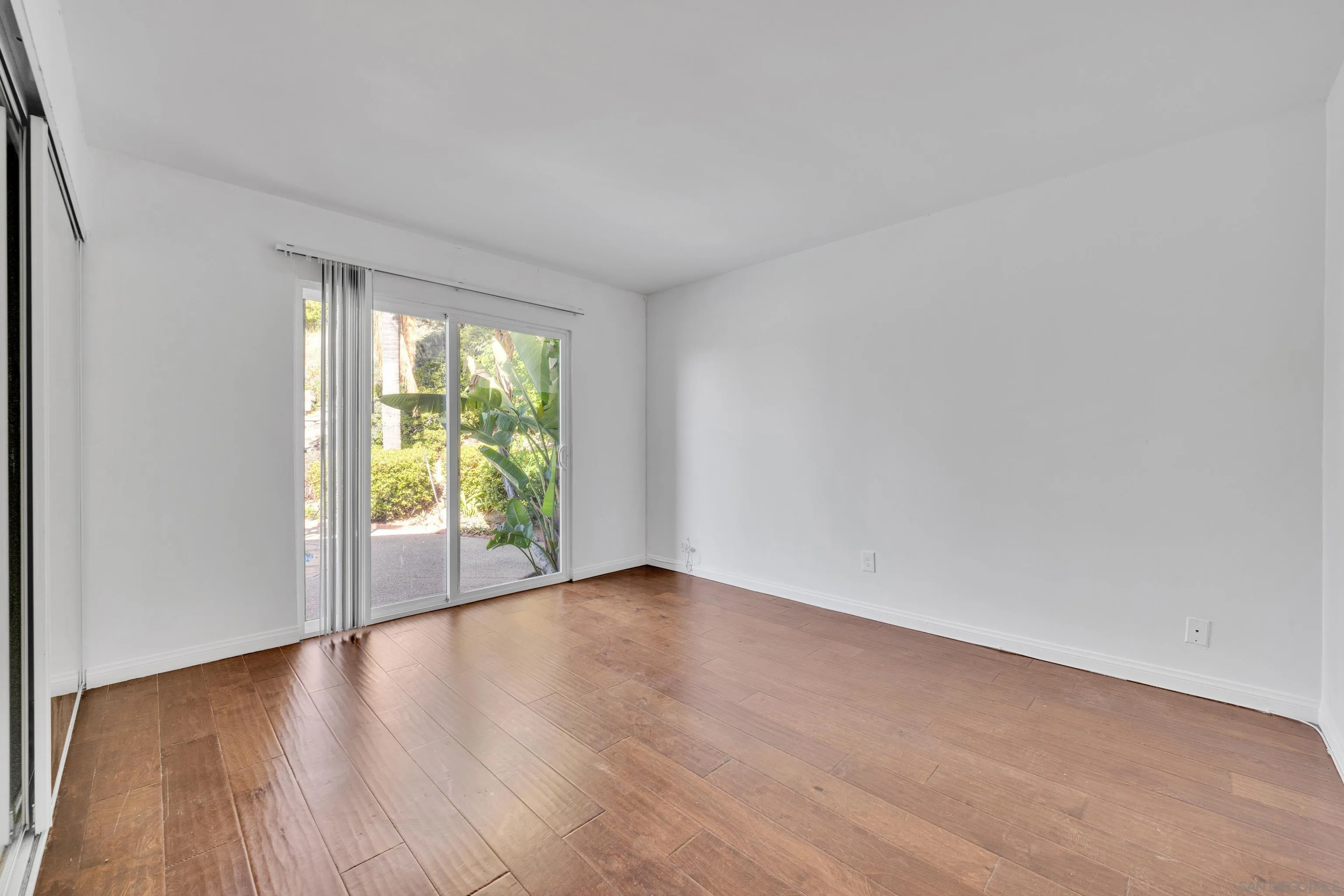 https://cdn.realtyfeed.com/cdn/127/250041171/5f4b3b577aee2ac3a5fdbb86ef23852d.webp