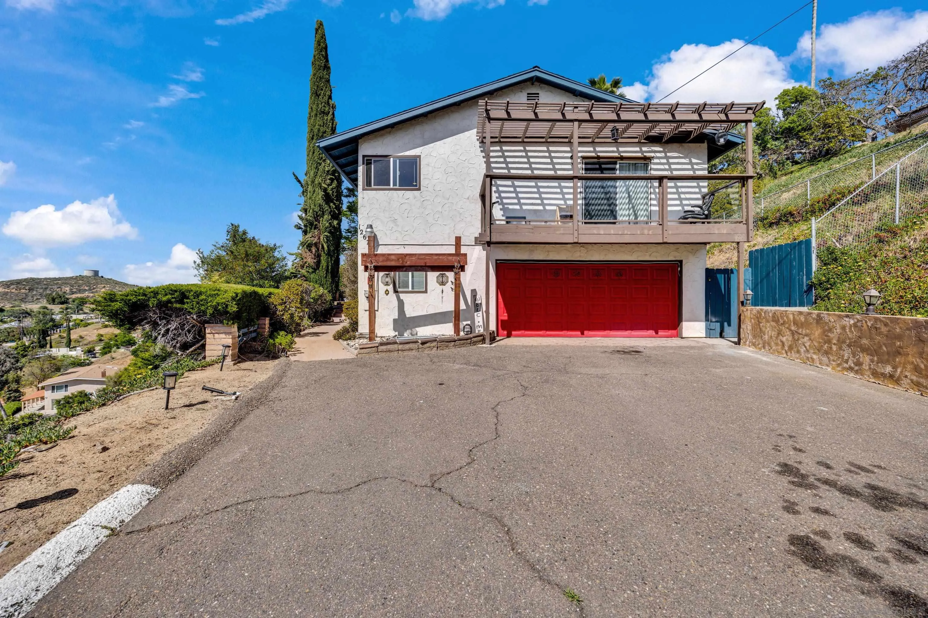 https://cdn.realtyfeed.com/cdn/127/250041171/924fe7c9c29fcf5beb54f3fa3807aa59.webp