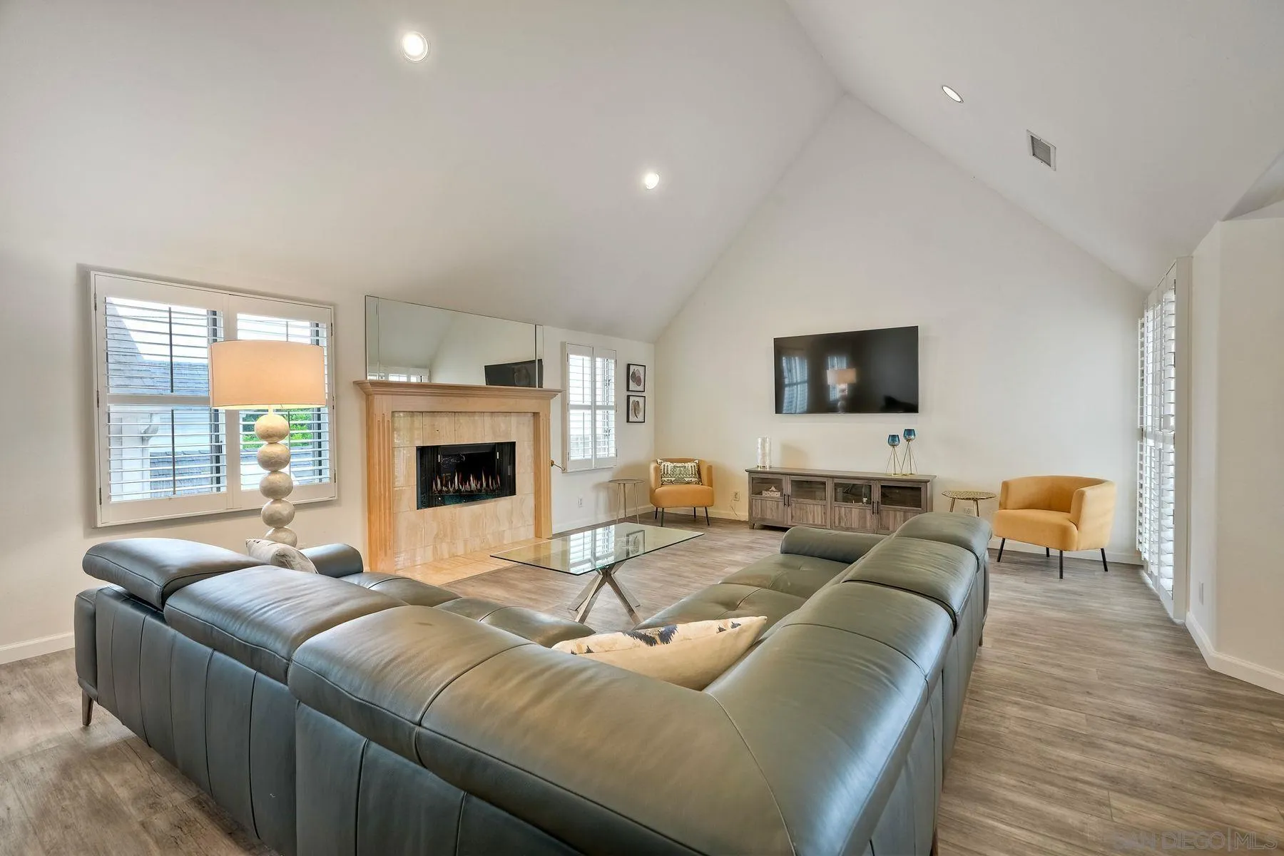 https://cdn.realtyfeed.com/cdn/127/250041172/a47212ee520a32211e6ce3f76c93f72b.webp