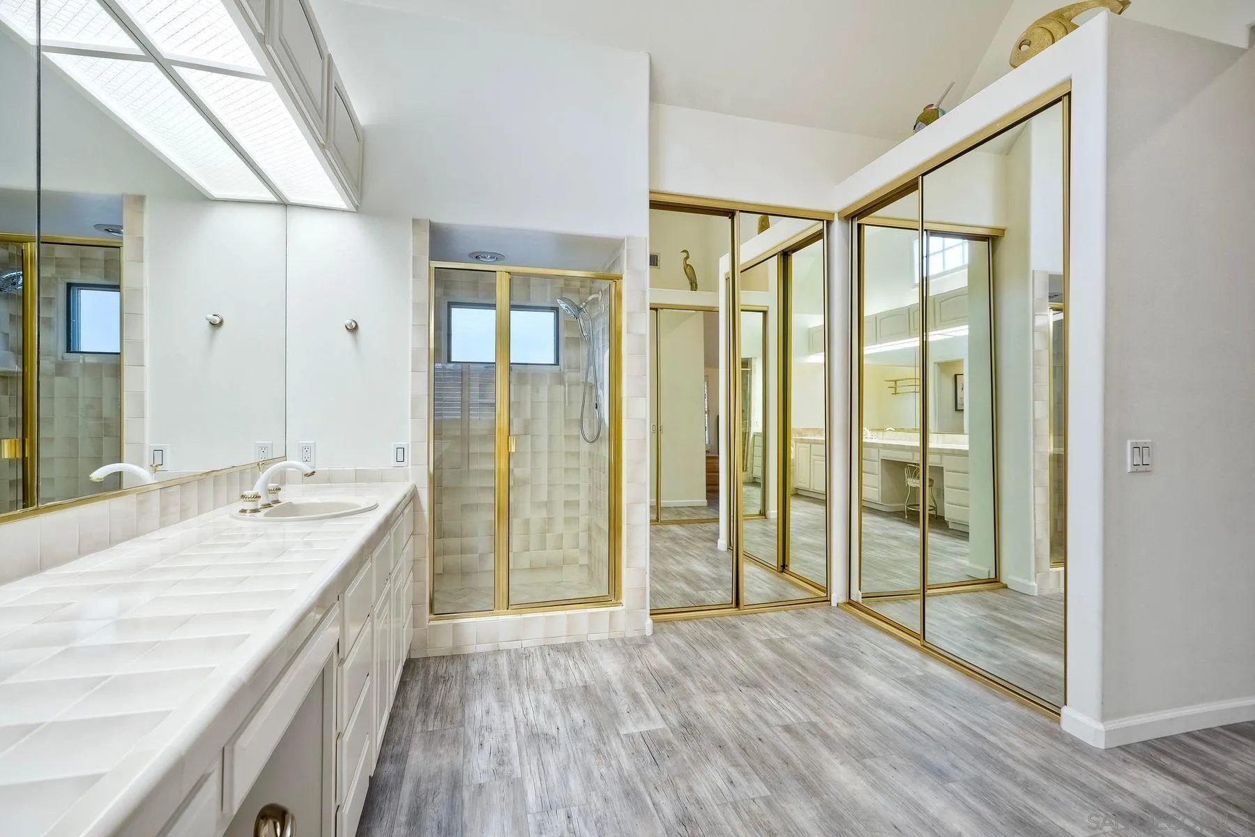 https://cdn.realtyfeed.com/cdn/127/250041172/deef1ef450d00c760da3efa6e06ae370.webp