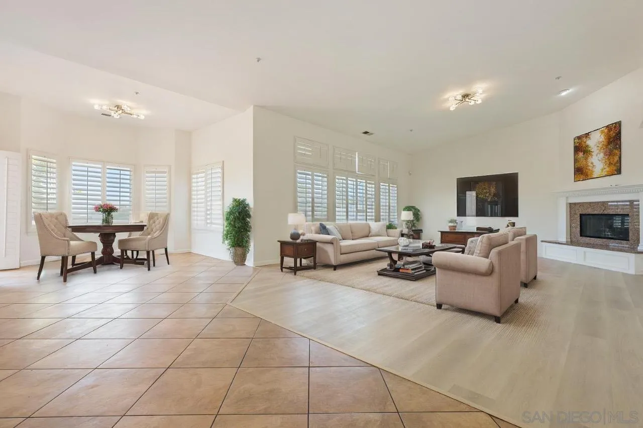 https://cdn.realtyfeed.com/cdn/127/250041173/35e7f1385b7d3d75e61e9639a58999e7.webp