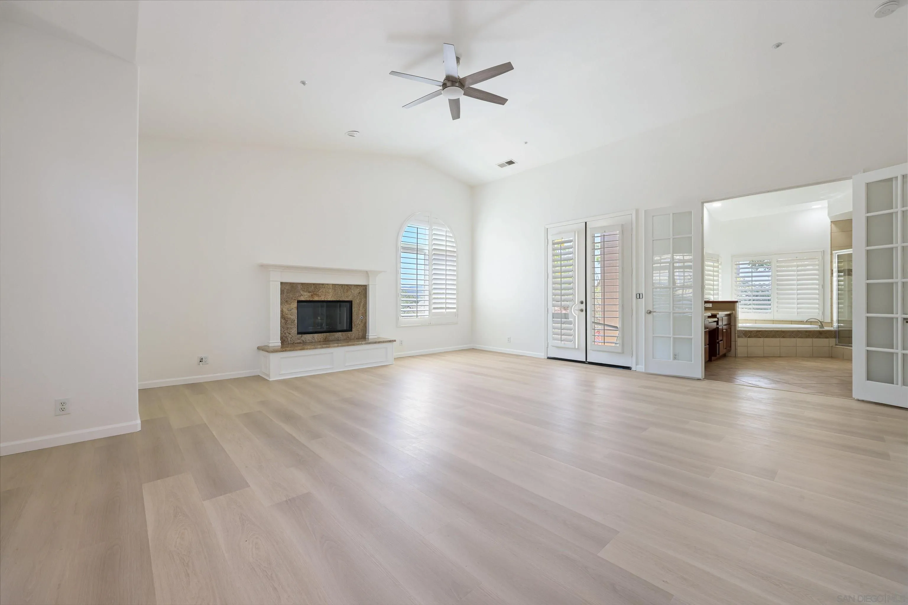 https://cdn.realtyfeed.com/cdn/127/250041173/a48db19f27a8cbe43e09f02f7496a7b9.webp