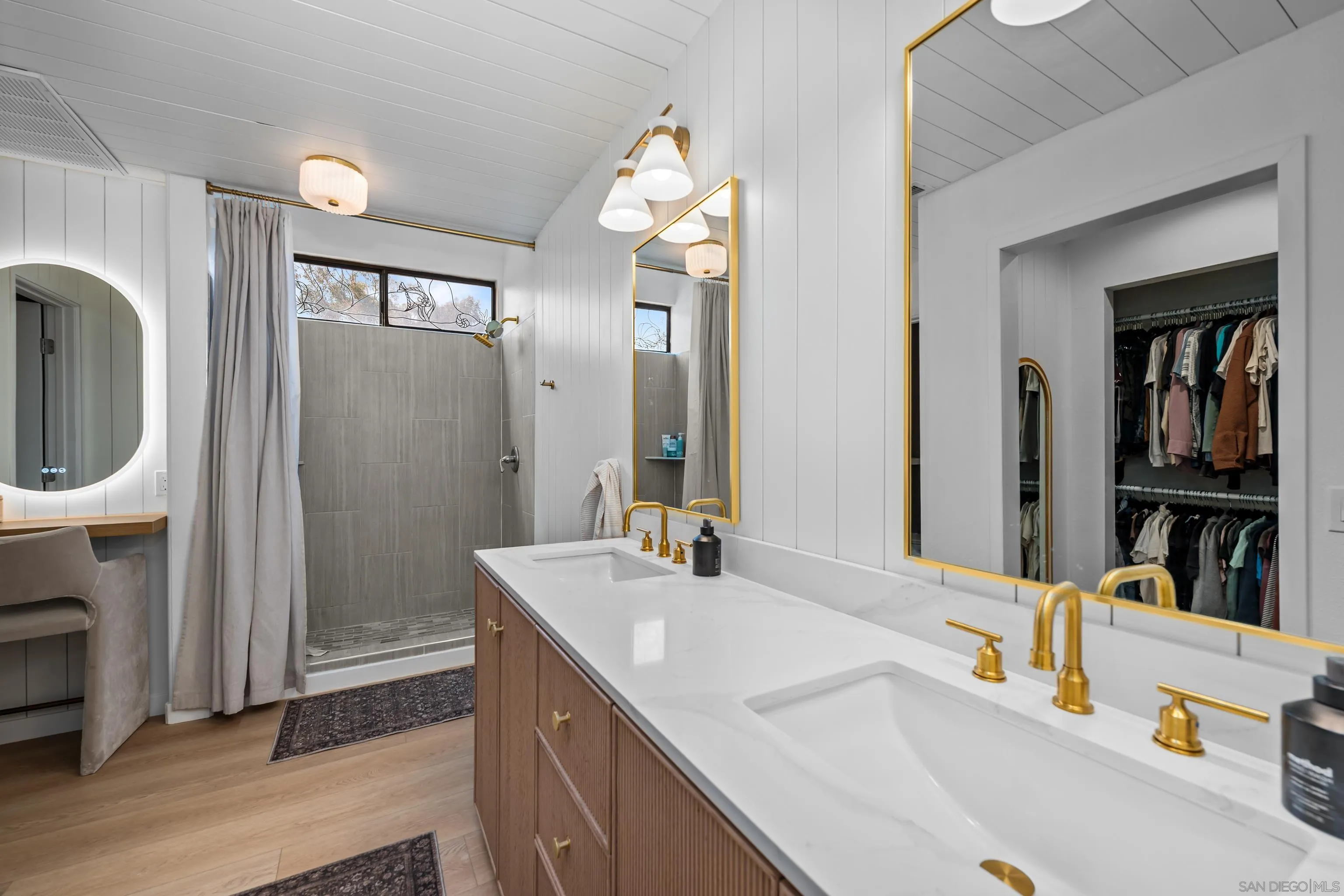 https://cdn.realtyfeed.com/cdn/127/250041175/334433f3281f91cb697a59548e17daf2.webp