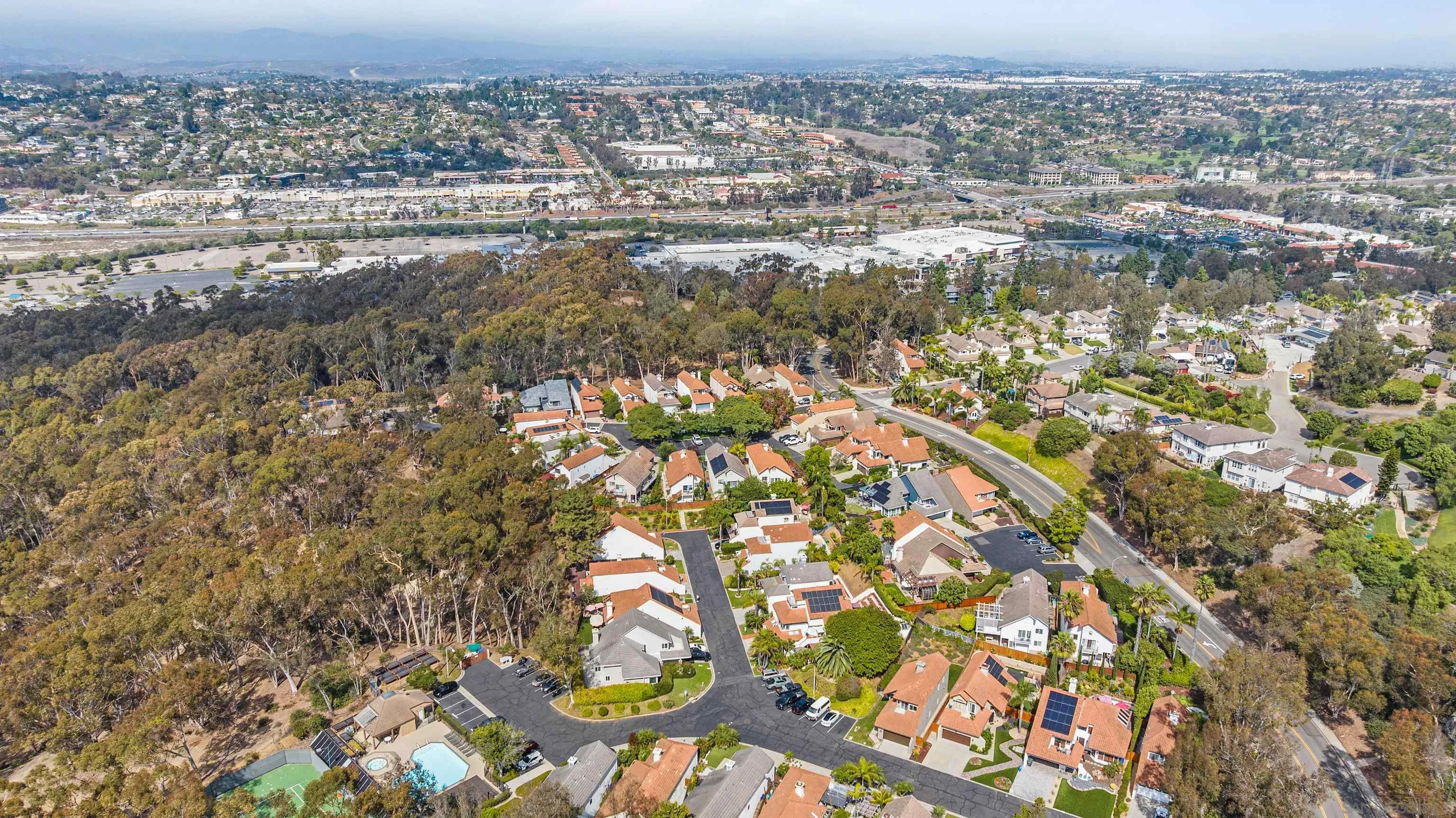 https://cdn.realtyfeed.com/cdn/127/250041175/3f1b9a9e092b6a237f98e9d97e078266.webp