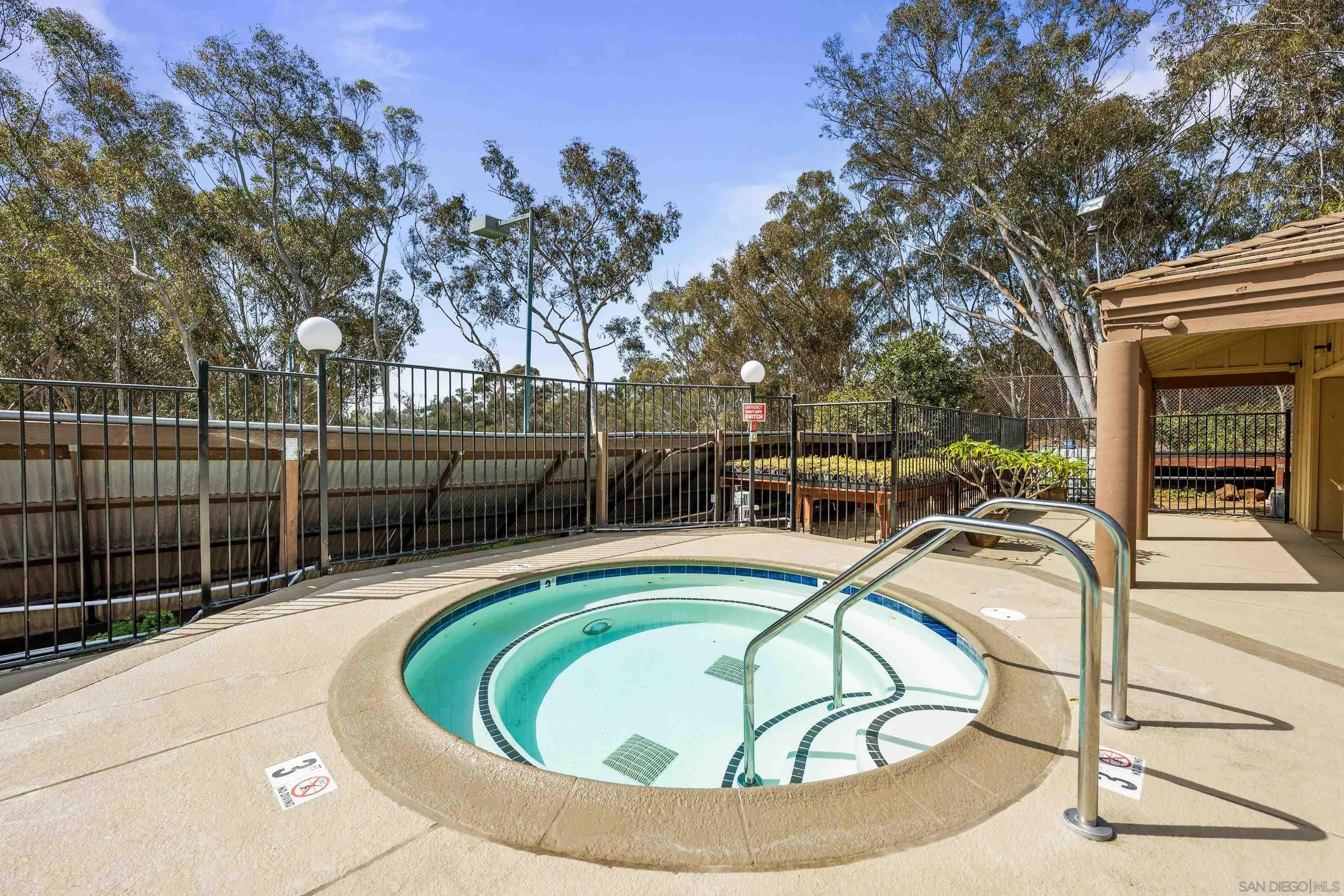 https://cdn.realtyfeed.com/cdn/127/250041175/5c1d5594e5f9b25d315d25c23a75d665.webp