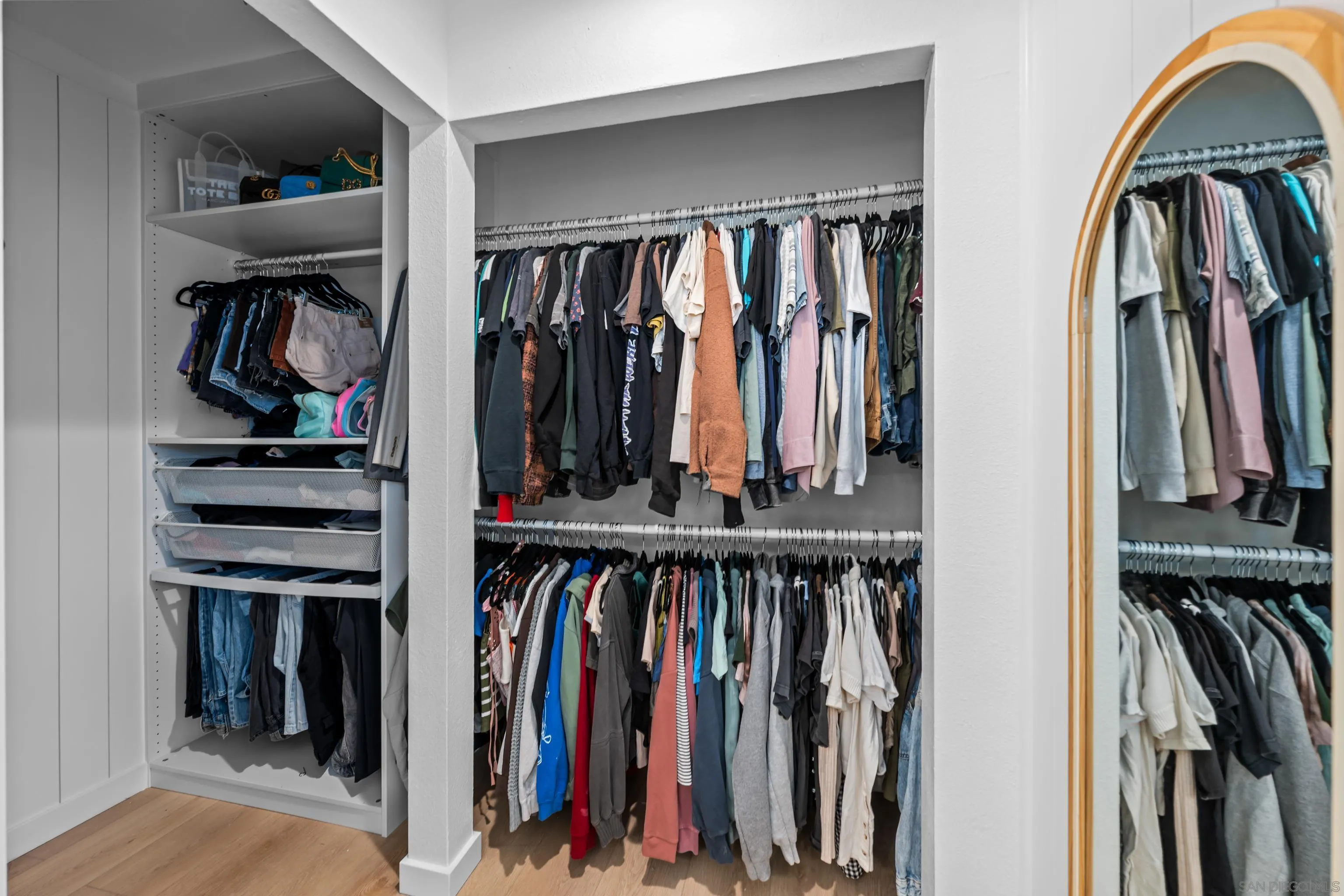 https://cdn.realtyfeed.com/cdn/127/250041175/7a8a0409c1b0cec3368b9198aad3614e.webp