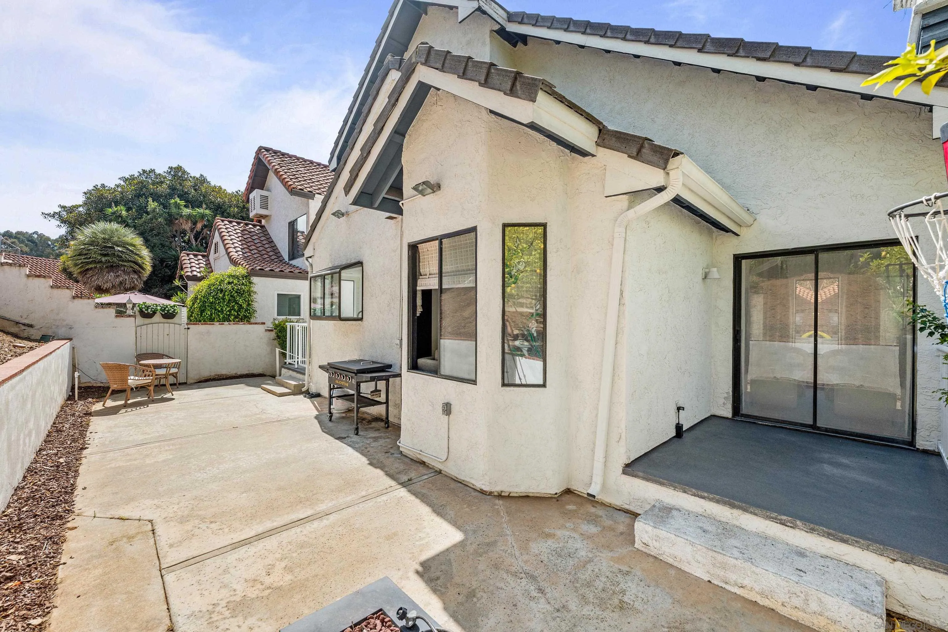 https://cdn.realtyfeed.com/cdn/127/250041175/aeeb45f29c1d31b28bfd613a7a6b1af6.webp